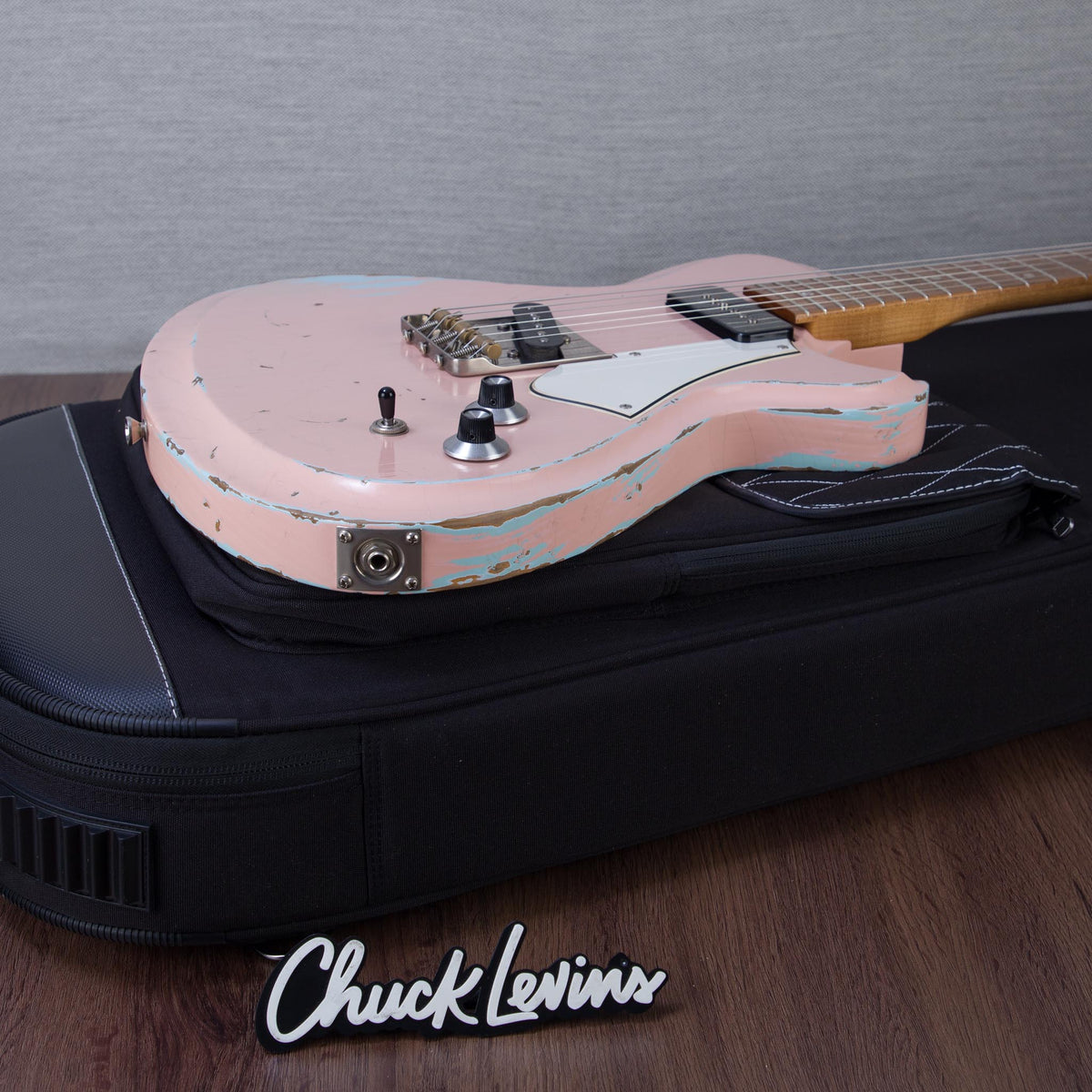 Novo Guitars Solus F2 Electric Guitar - FOF Shell Pink over Sonic Blue - #26047 - View 9 | MusicMarket