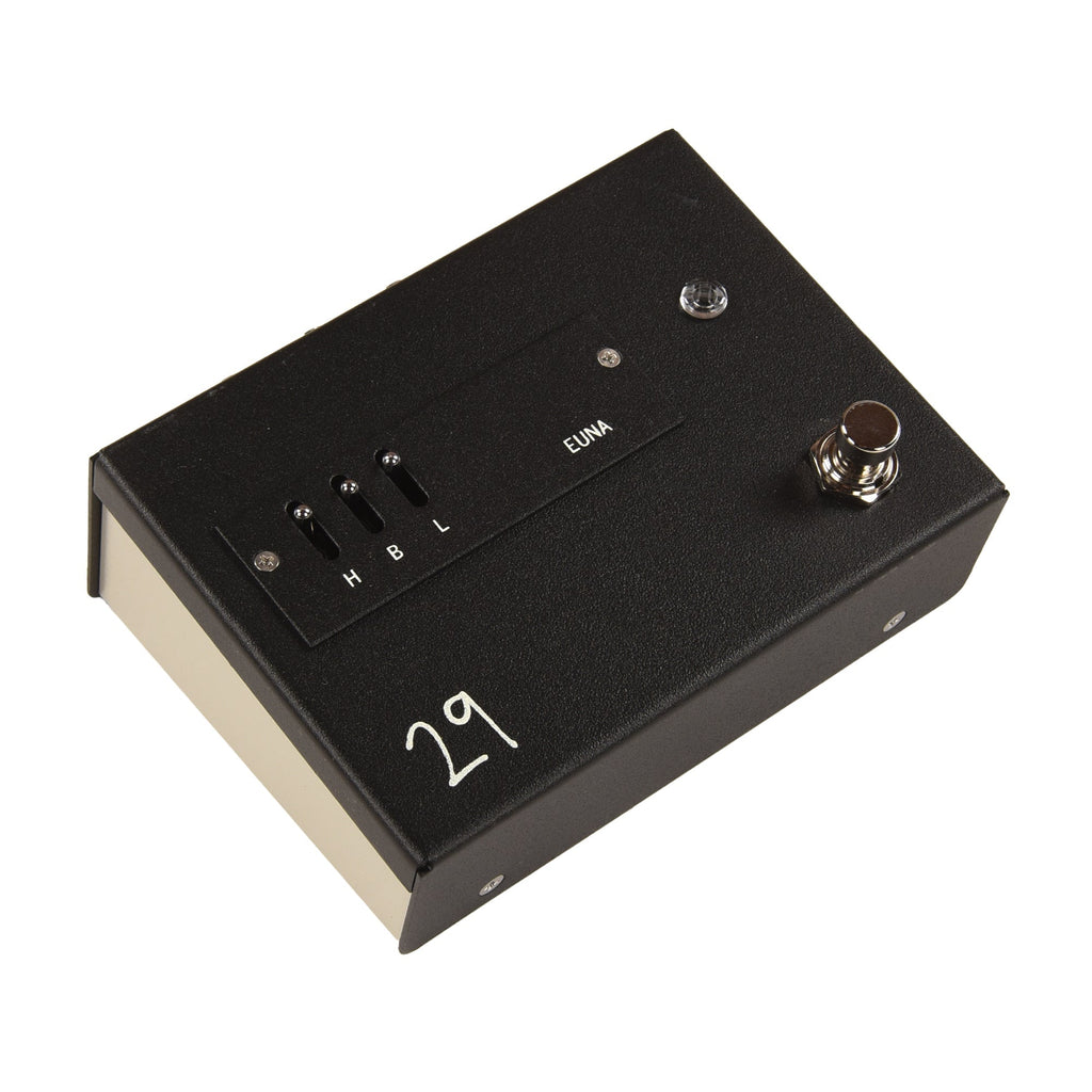 29 Pedals EUNA Elite Unity Amplifier Input Driver Black - Angle 2 | MUSICTONER