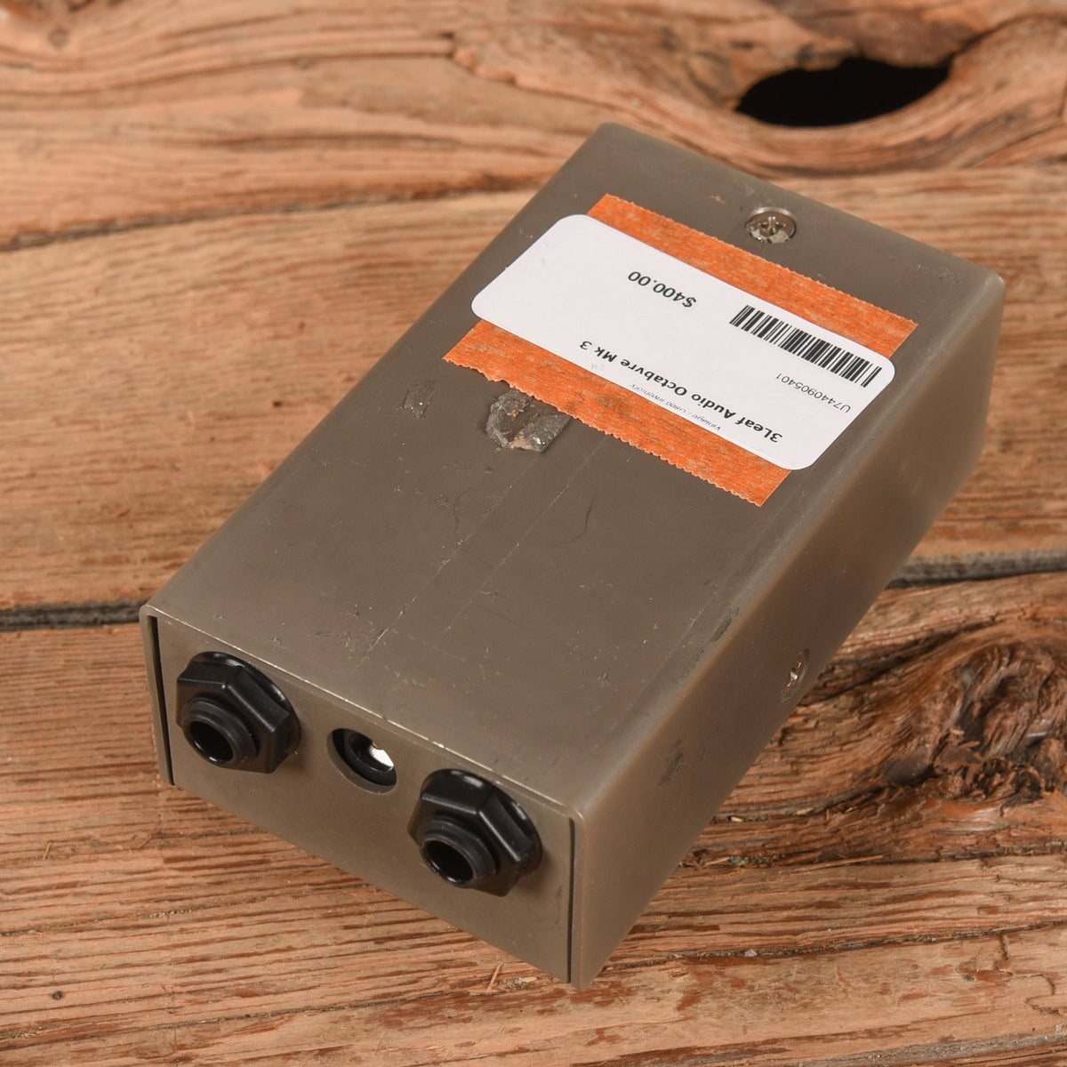 3Leaf Audio Octabvre Mk 3 - Angle 2 | MUSICTONER