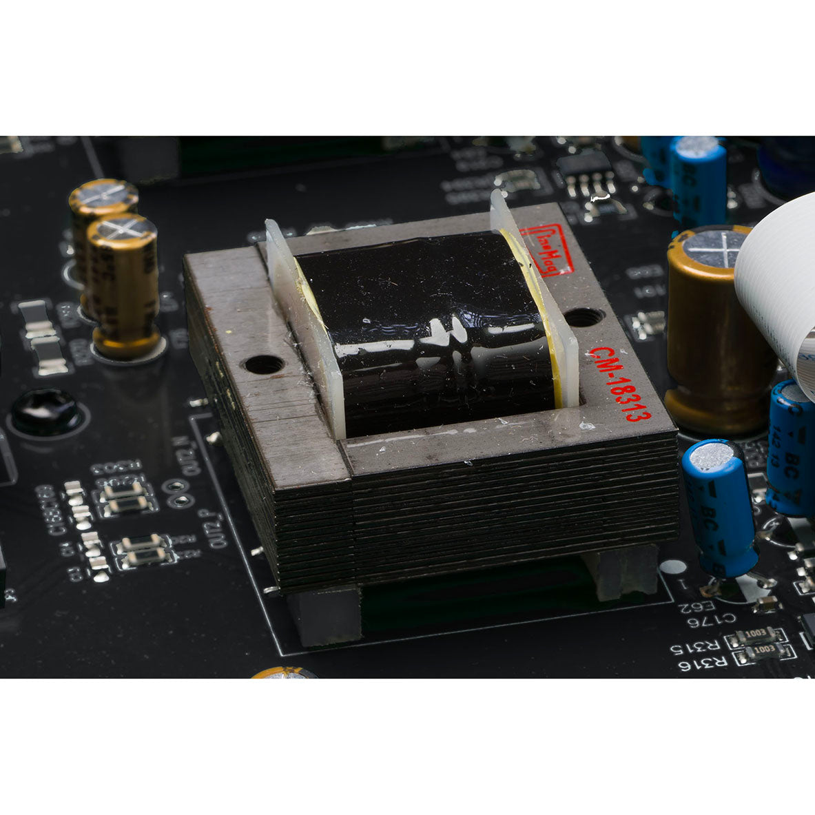 Black Lion Audio Auteur 8DAT Preamp - View 2 | MusicMarket