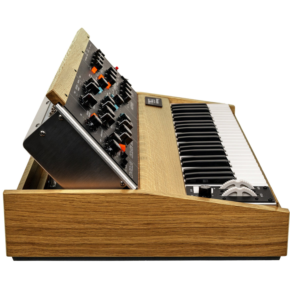 Moog Minimoog Model D Analog Synthesizer - Bob Moog Edition - View 5 | MusicMarket
