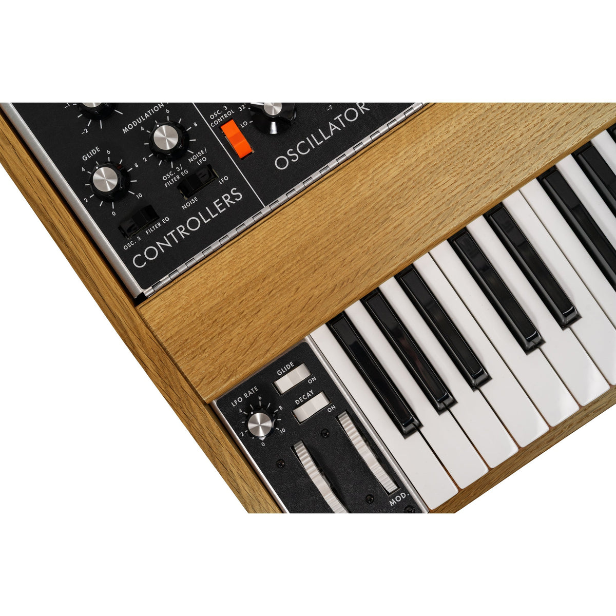 Moog Minimoog Model D Analog Synthesizer - Bob Moog Edition - View 6 | MusicMarket