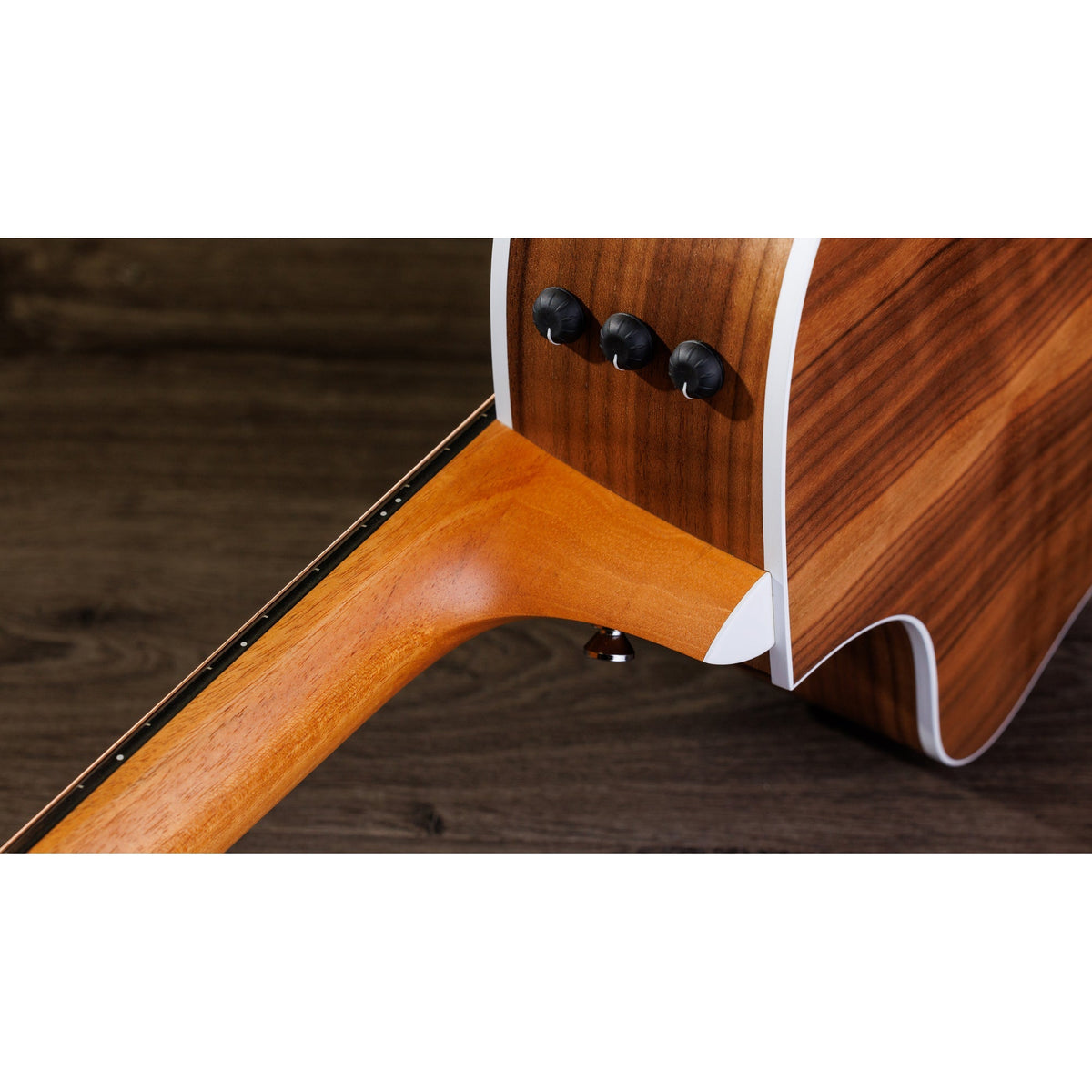 Taylor 212ce Grand Concert Walnut Acoustic Electric Guitar - Natural - View 5 | MusicMarket