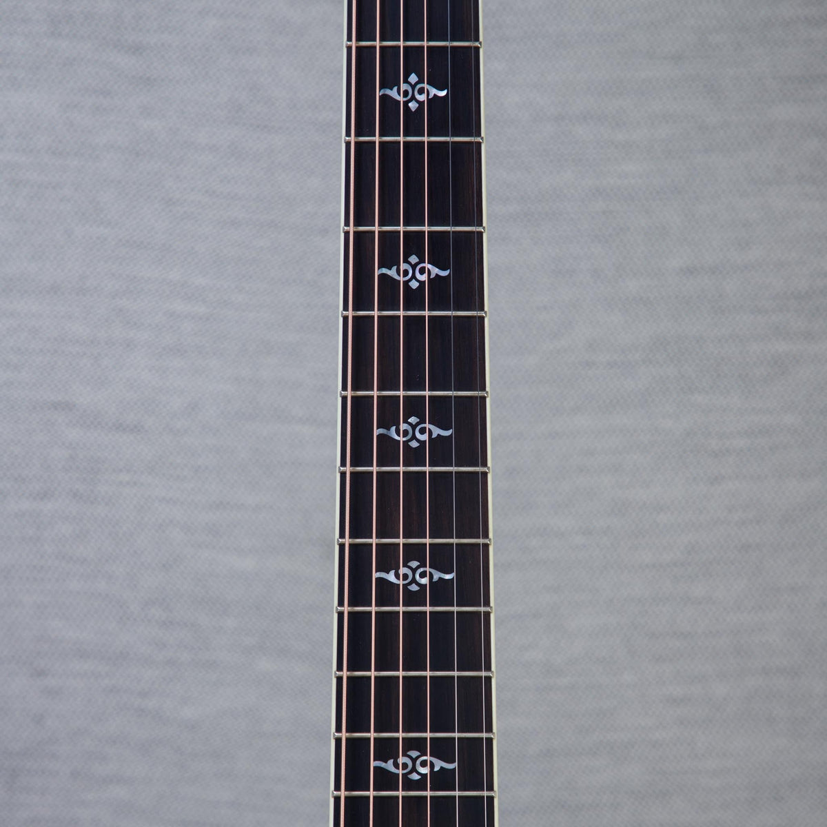 Taylor Custom Shop Gold Label Grand Concert Hawaiian Koa Acoustic Guitar - CHUCKSCLUSIVE - #1206056100 - View 4 |