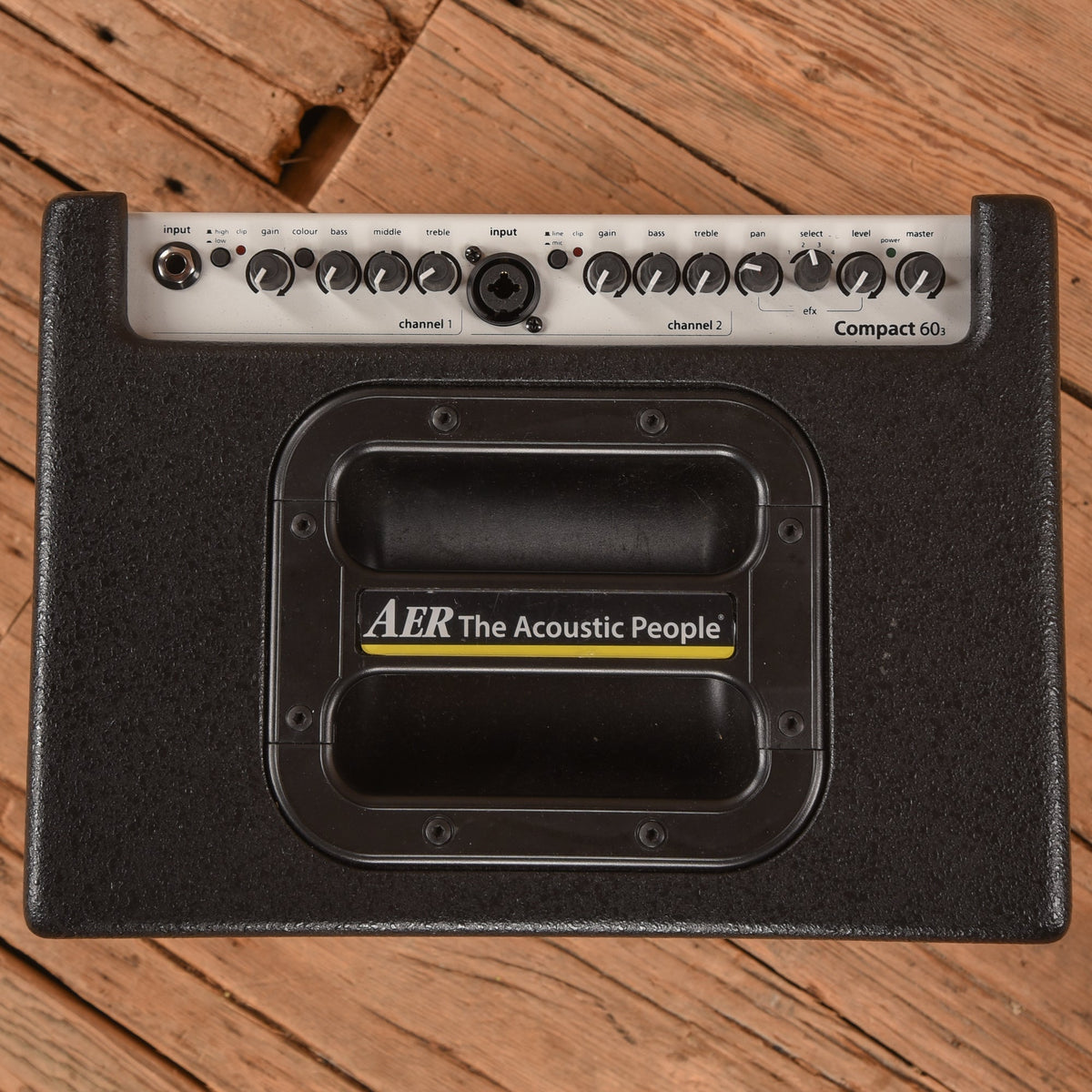 AER Compact 60 (3) Acoustic Amp w/ Road Case - John Oates - Angle 3 | MUSICTONER