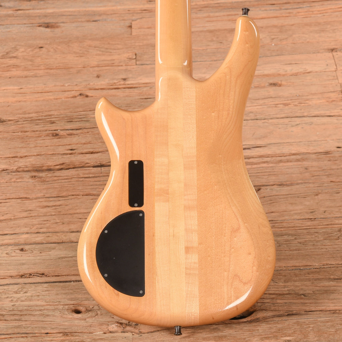 Alembic Essence 4 Natural 1990 - Angle 3 | MUSICTONER