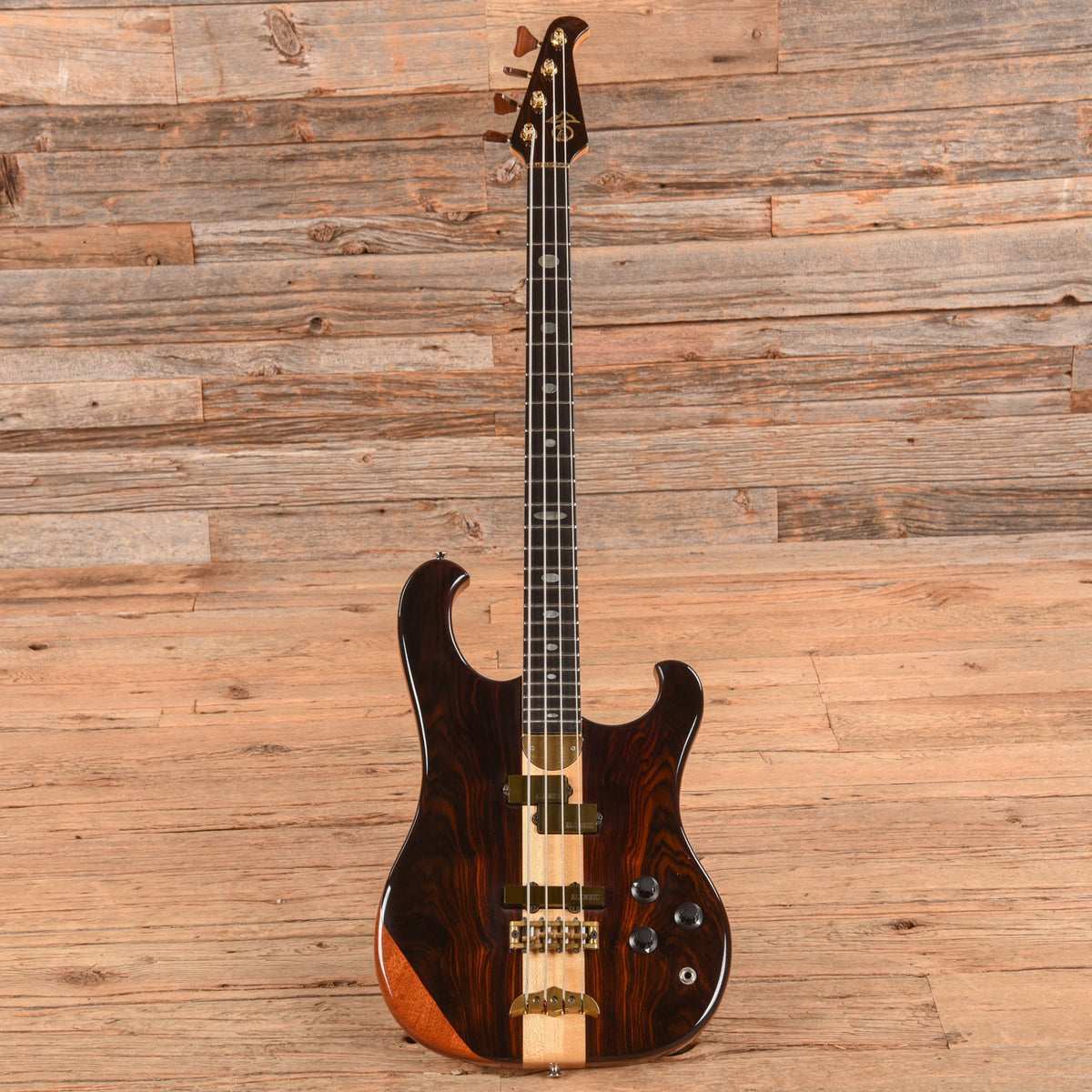 Alembic Persuader  1986 - Angle 4 | MUSICTONER