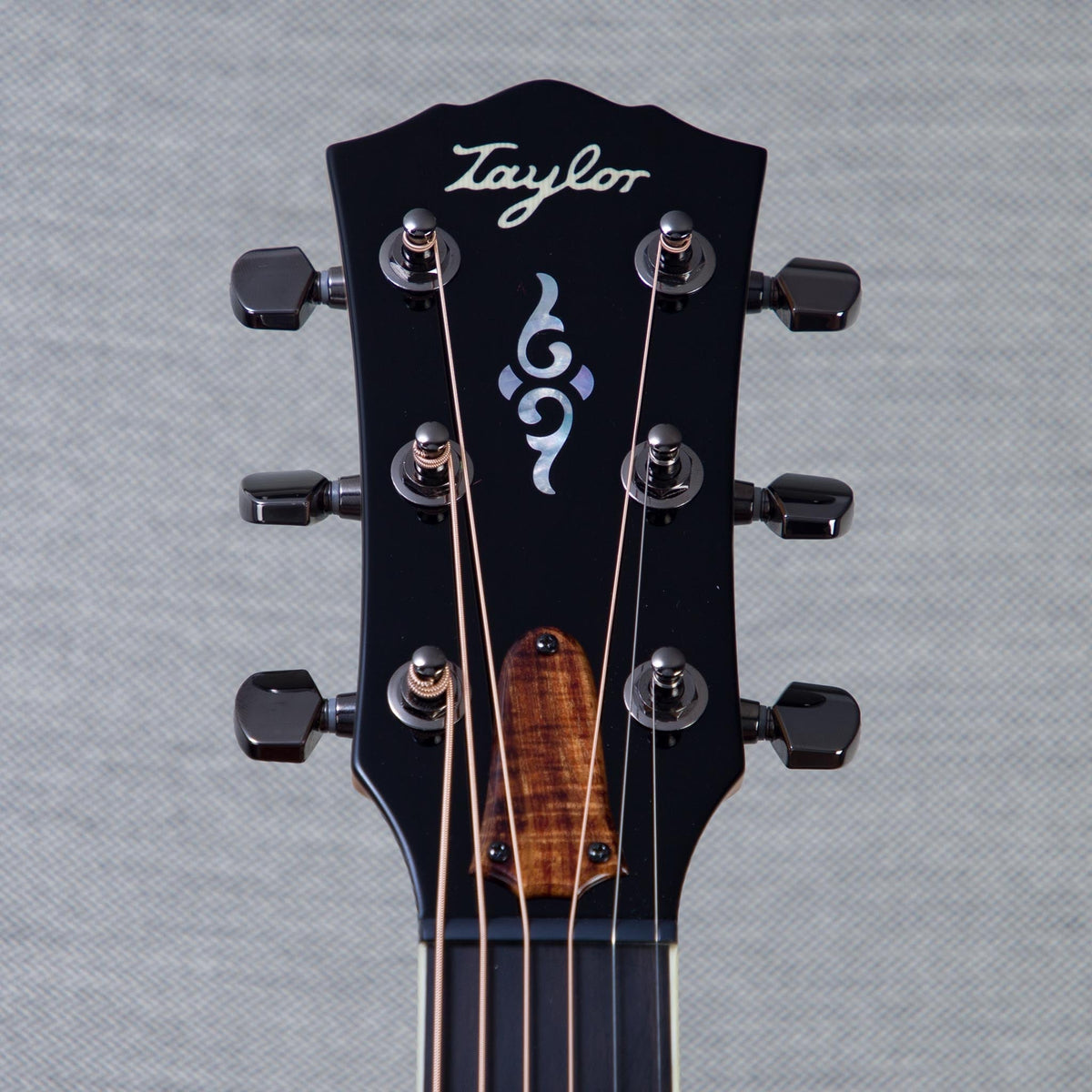 Taylor Custom Shop Gold Label Grand Concert Hawaiian Koa Acoustic Guitar - CHUCKSCLUSIVE - #1206056100 - View 3 |