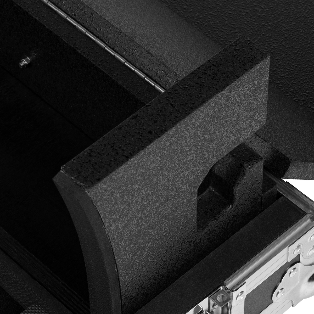 Gator GTOUR-DM7 Yamaha DM7 Mixer Case with Doghouse - View 8 | MusicMarket