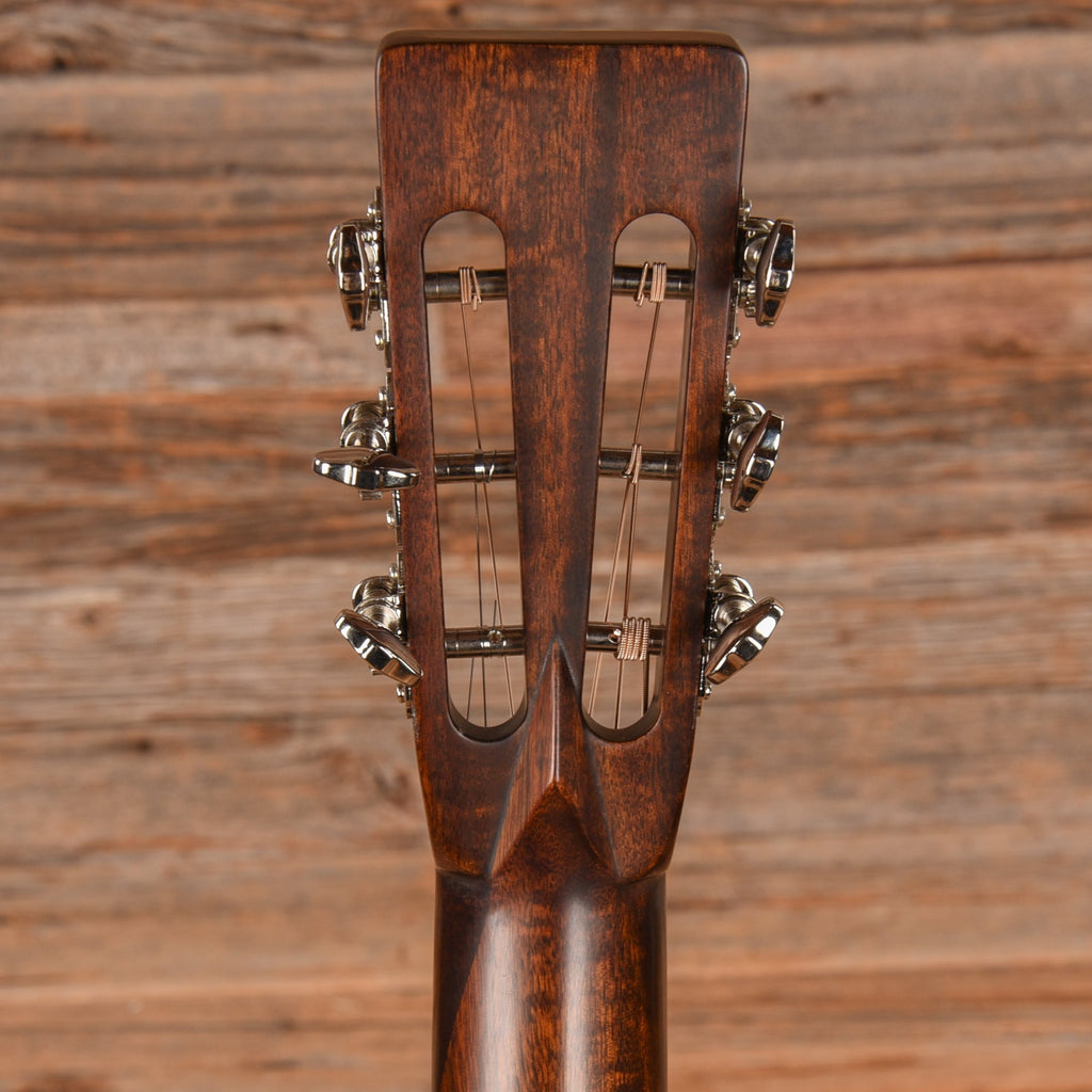 Eastman E20OO Natural - Angle 7 | MUSICTONER