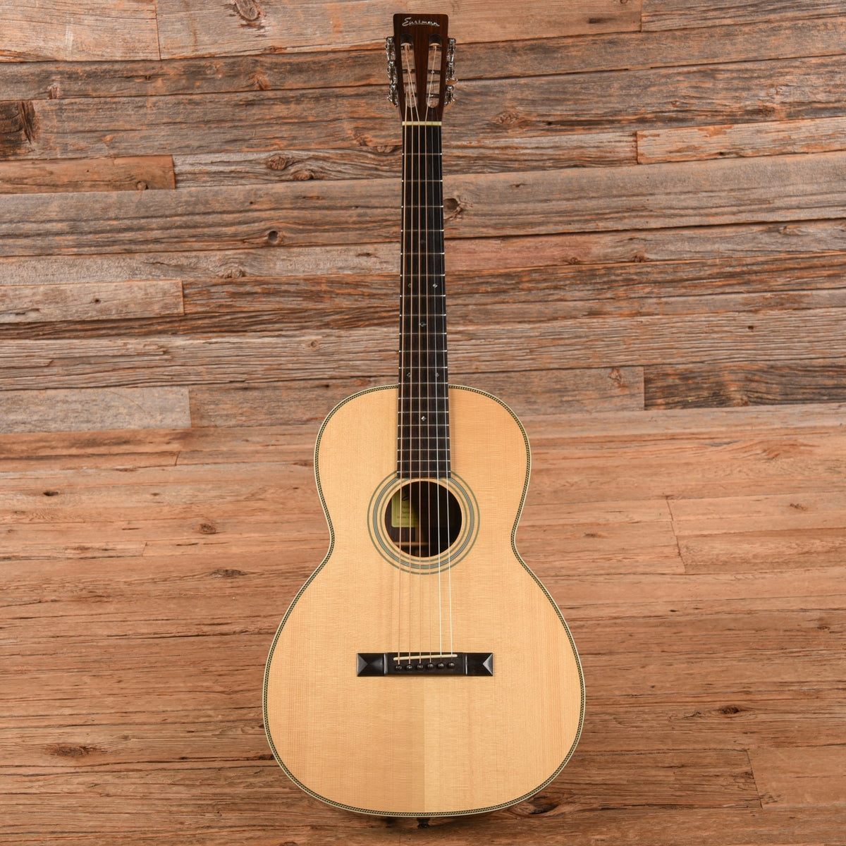 Eastman E20OO Natural - Angle 4 | MUSICTONER