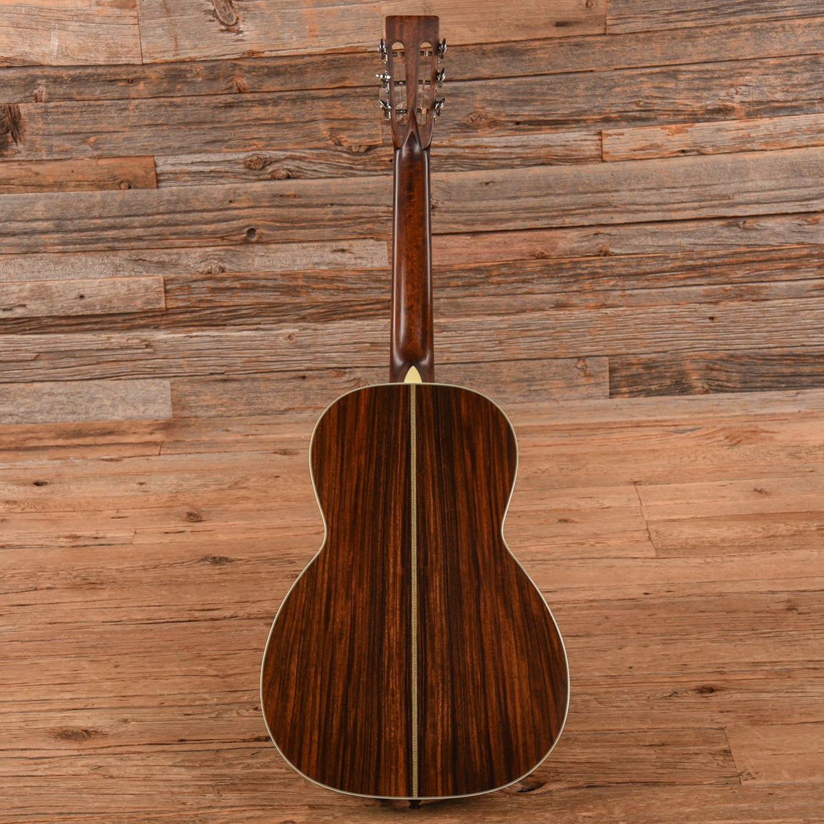 Eastman E20OO Natural - Angle 5 | MUSICTONER