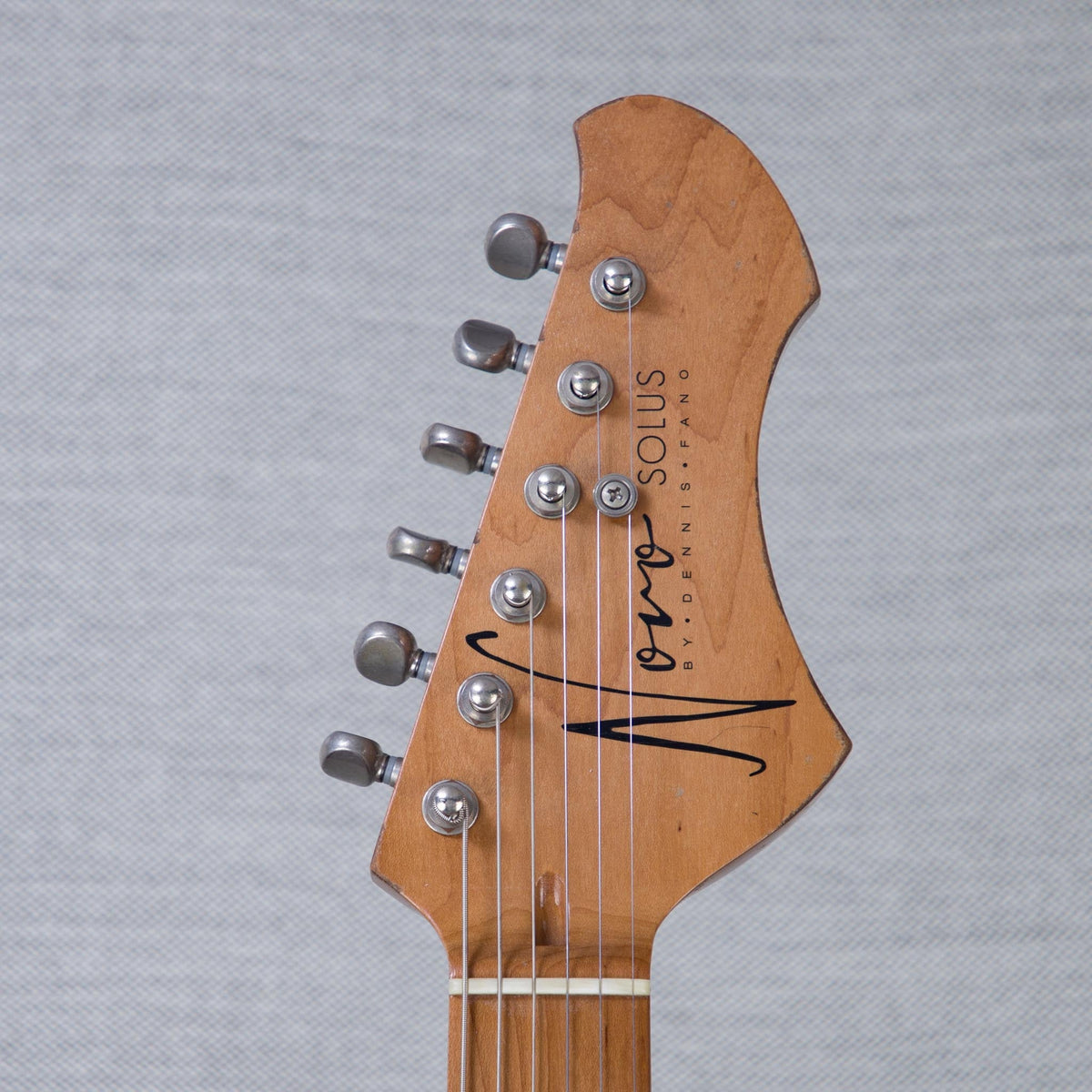 Novo Guitars Solus F2 Electric Guitar - FOF Shell Pink over Sonic Blue - #26047 - View 3 | MusicMarket