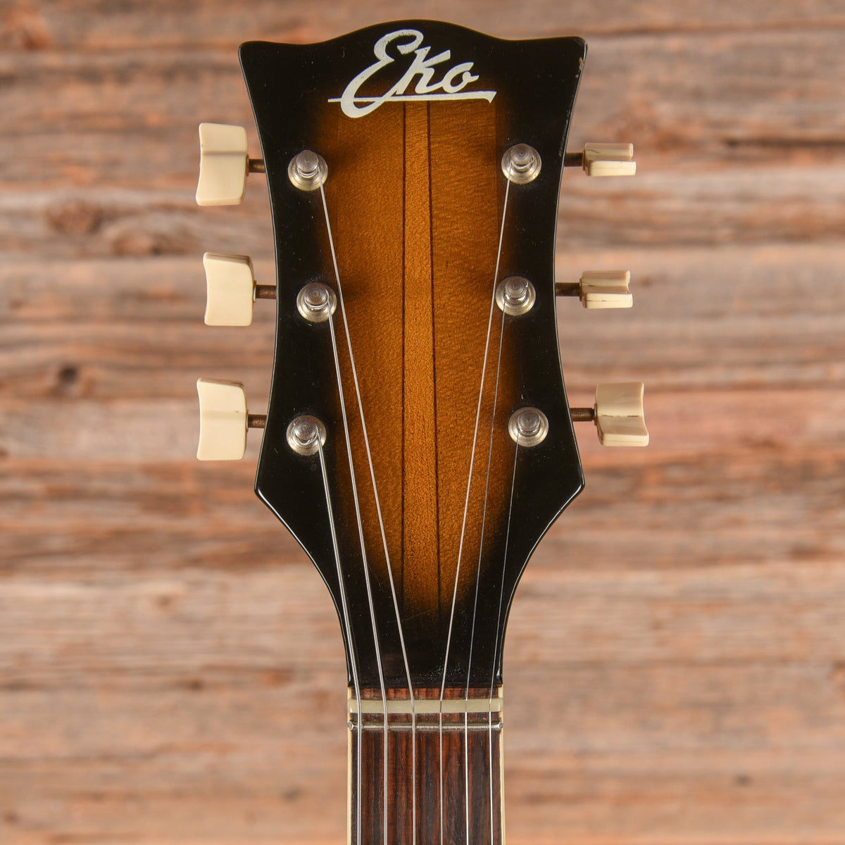 EKO Hollowbody Sunburst 1960s - Angle 6 | MUSICTONER