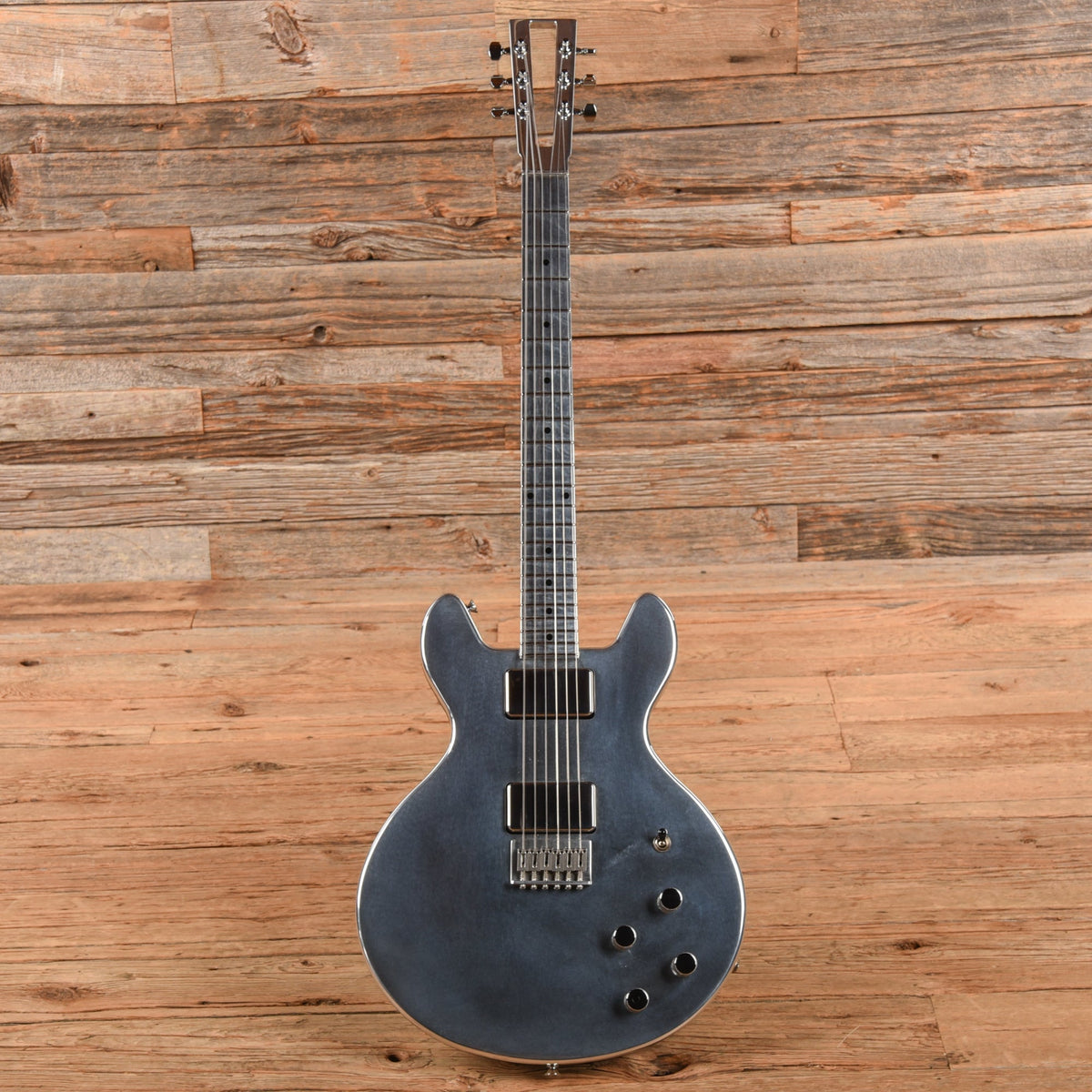 Electrical Guitar Company EGC-1000S  2024 - Angle 4 | MUSICTONER