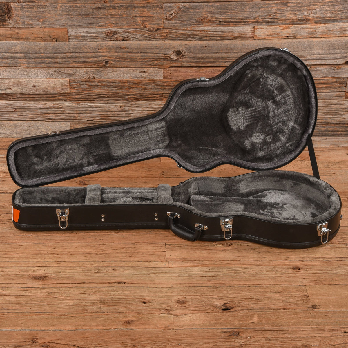 Epiphone Artist Masterbilt Gem Archer Sheraton Cherry 2025 - Angle 9 | MUSICTONER