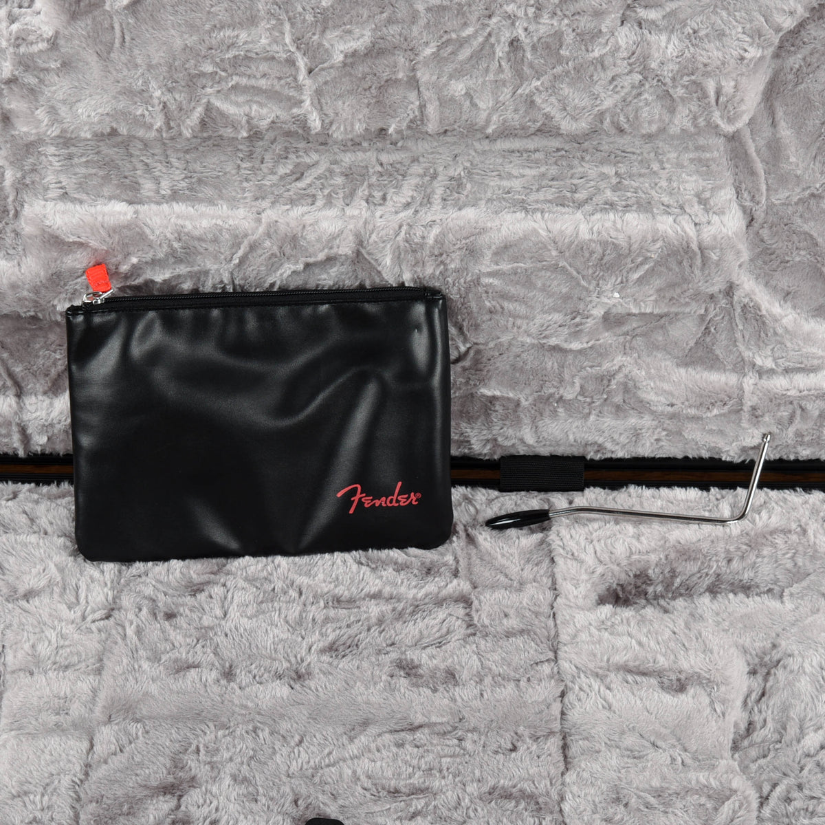 Fender American Pro II Stratocaster Dark Night 2021 - Angle 10 | MUSICTONER