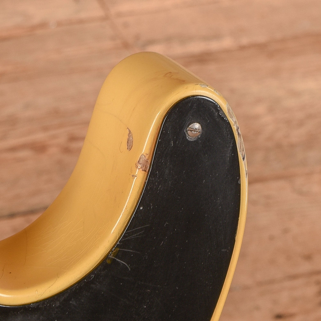 Fender Custom Shop '51 Nocaster Butterscotch Blonde 2005 - Angle 10 | MUSICTONER