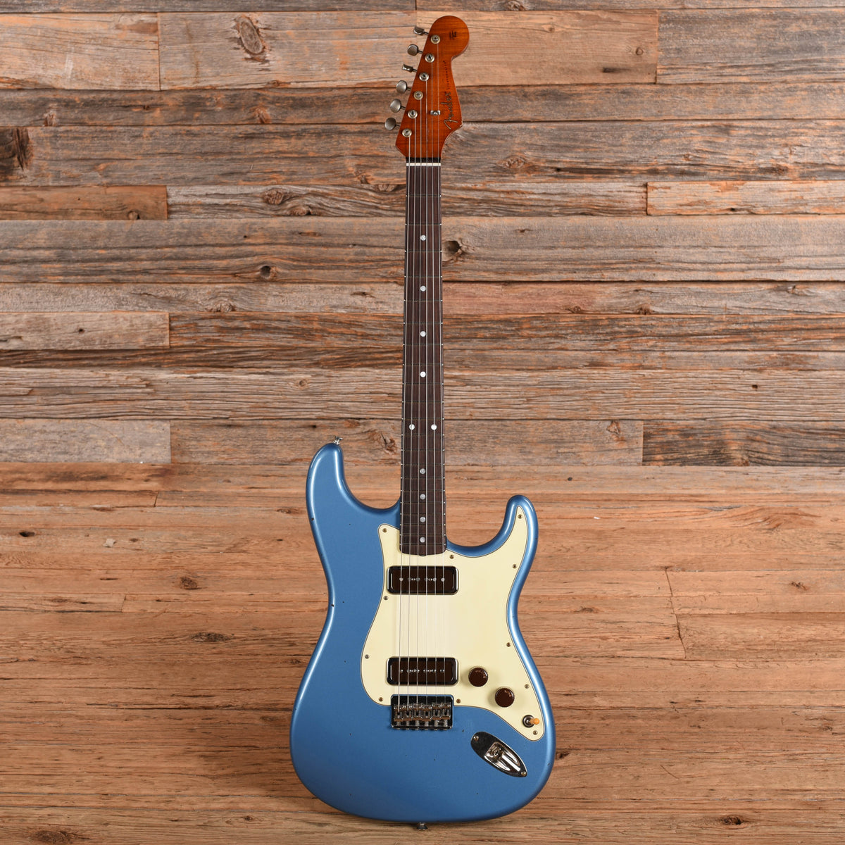 Fender Custom Shop Areil Posen Signature Stratocaster Relic Lake Placid Blue 2025 - Angle 4 | MUSICTONER