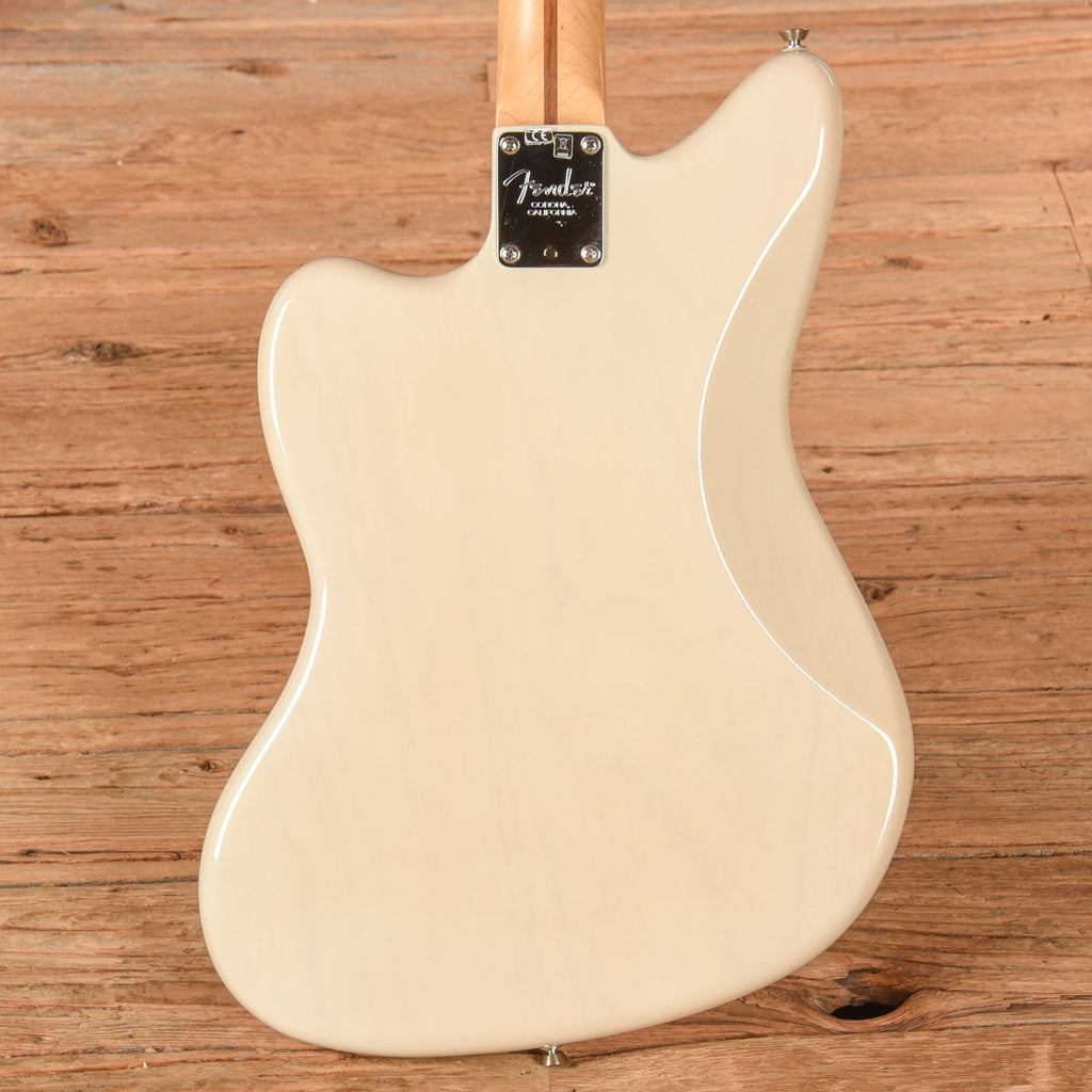 Fender Limited Edition American Professional Jazzmaster Olympic White 2017 - Angle 3 | MUSICTONER