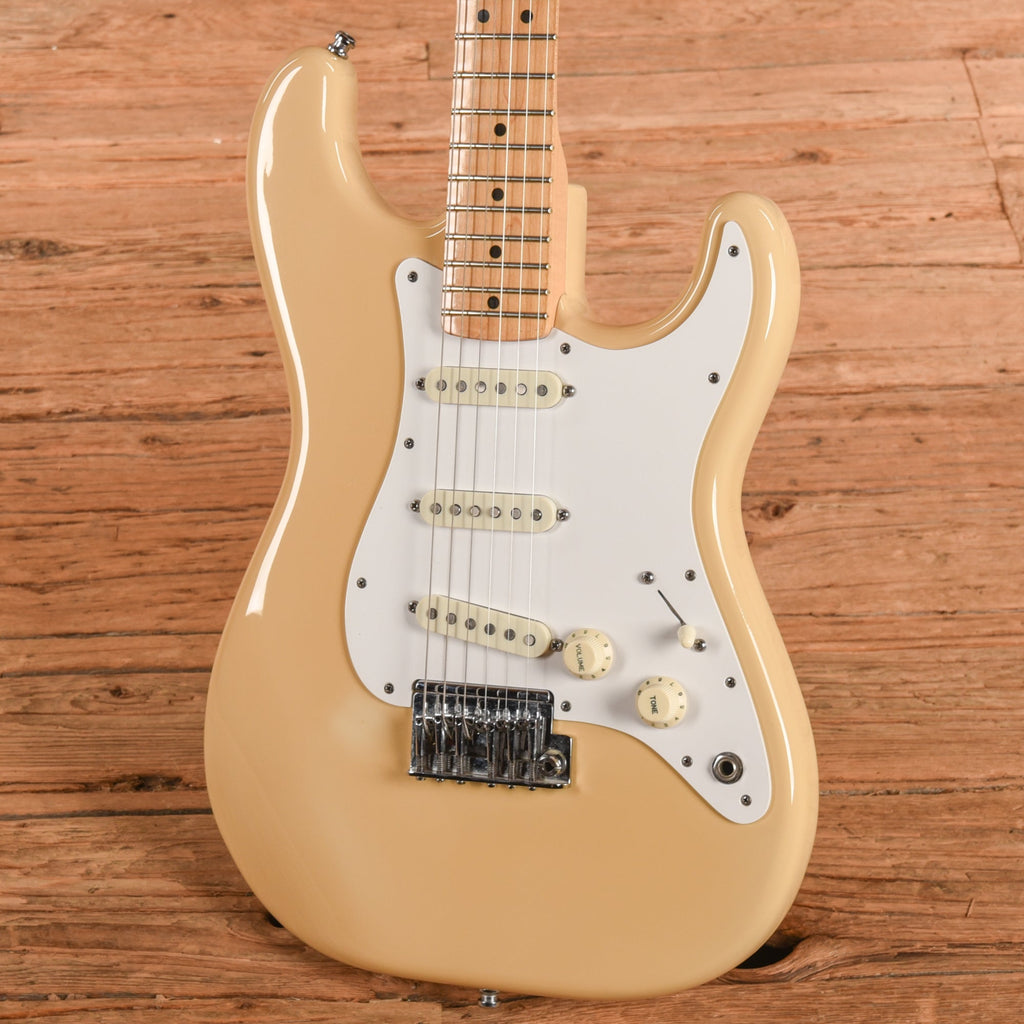 Fender Standard Stratocaster (2-Knob) Ivory White 1984 - Angle 2 | MUSICTONER