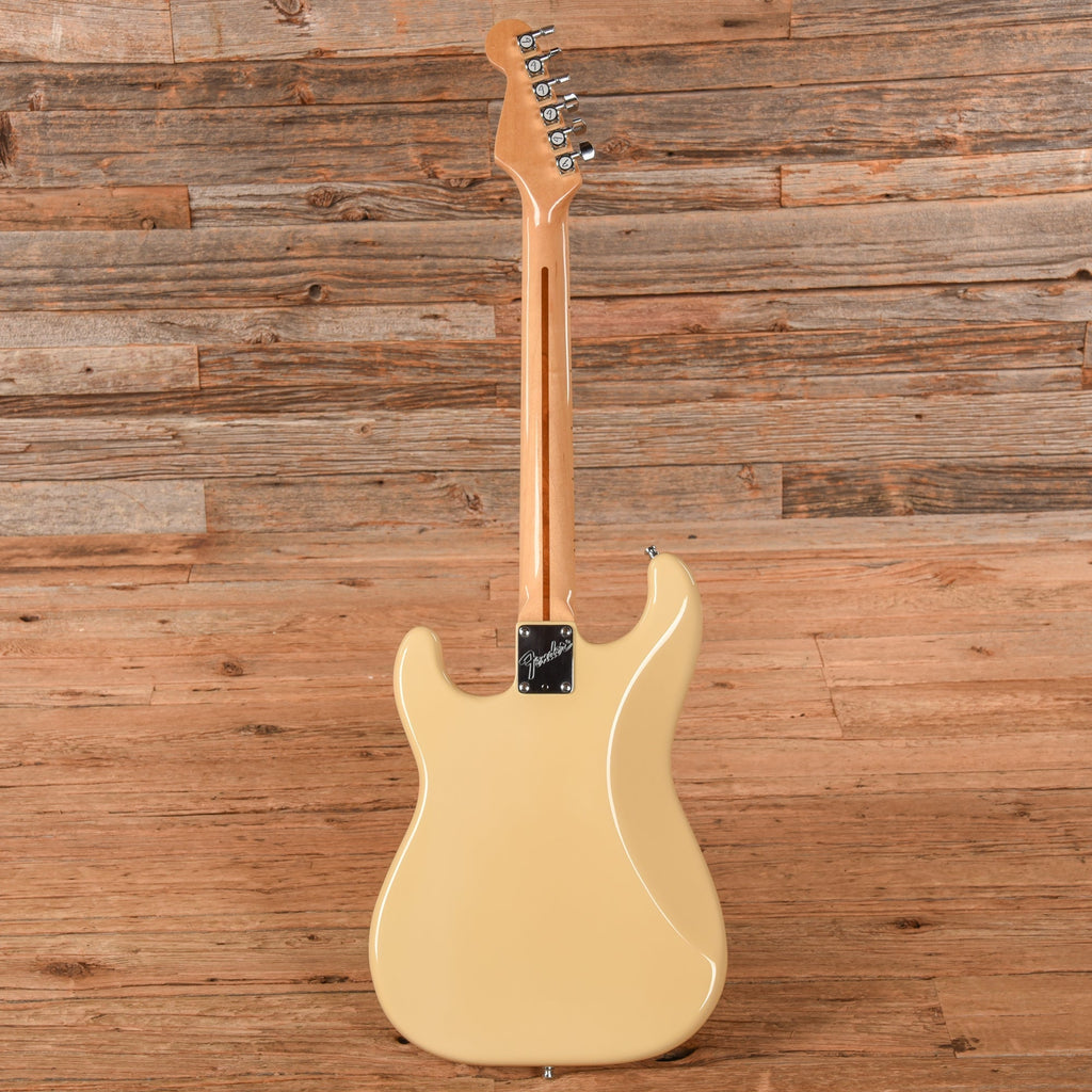 Fender Standard Stratocaster (2-Knob) Ivory White 1984 - Angle 5 | MUSICTONER