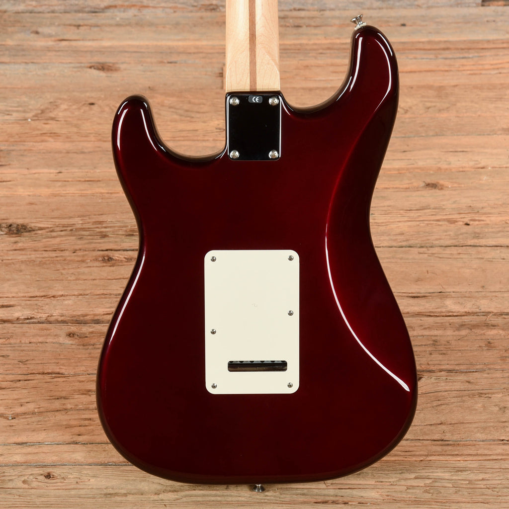 Fender Stratocaster Burgundy 2004 - Angle 3 | MUSICTONER