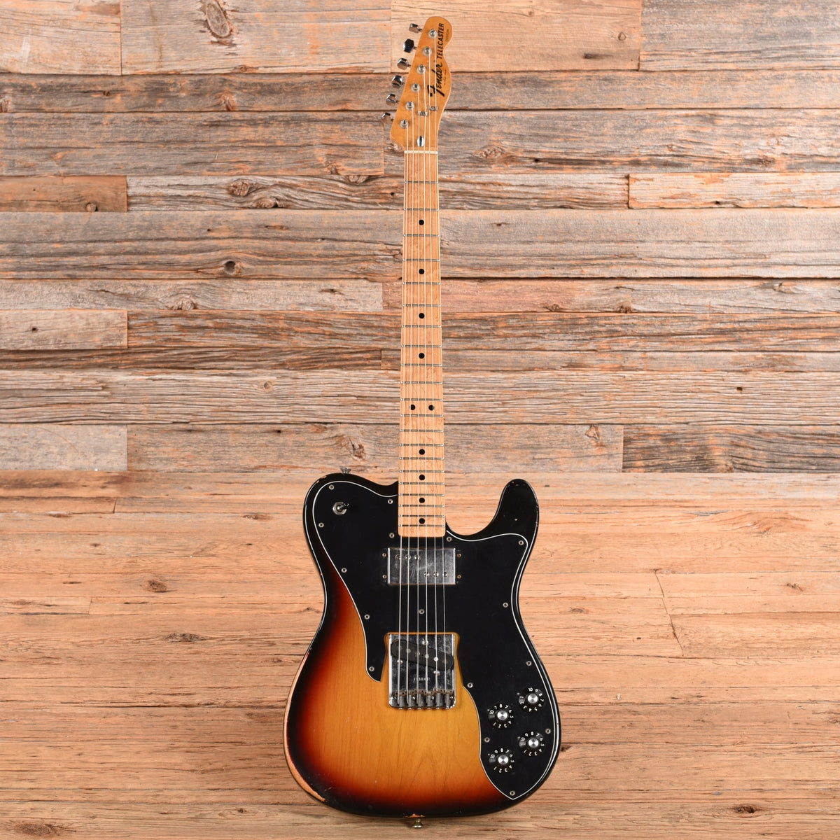 Fender Telecaster Custom Sunburst 1974 - Angle 4 | MUSICTONER