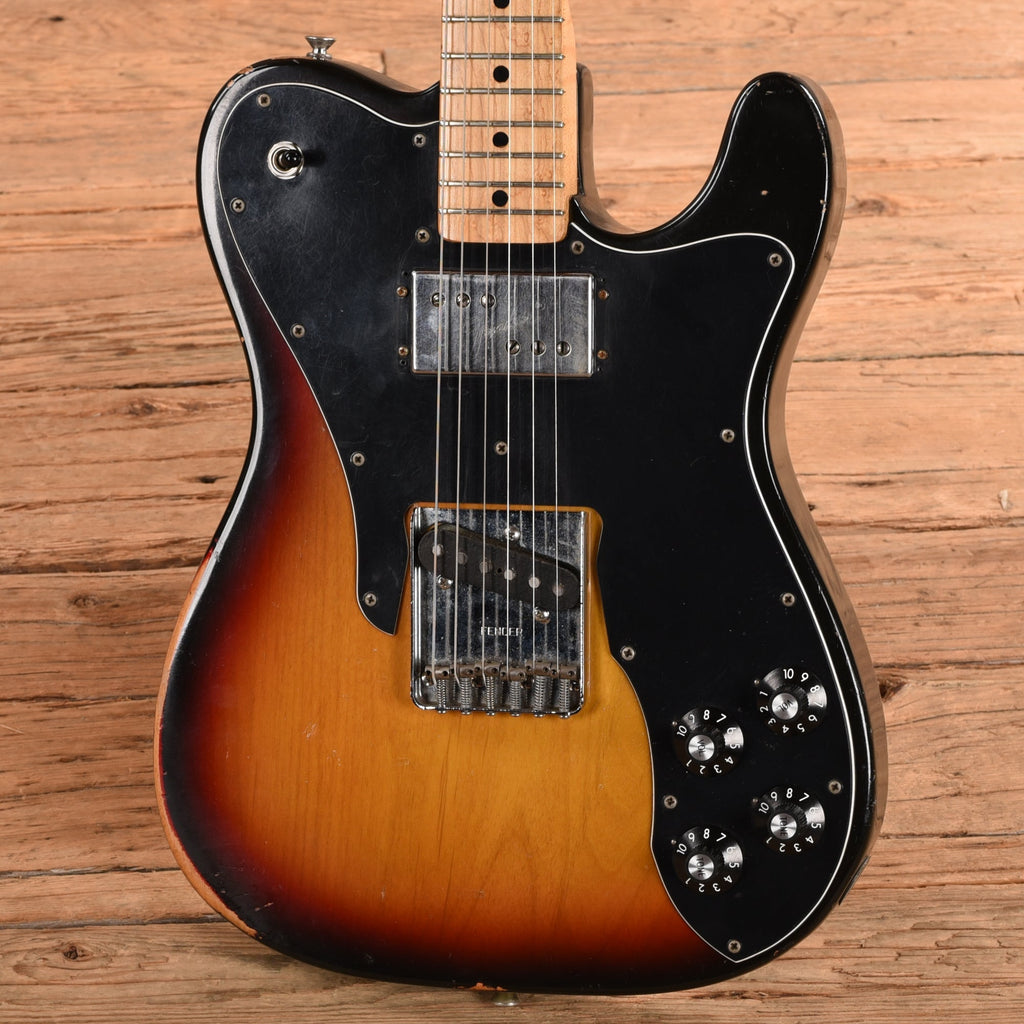 Fender Telecaster Custom Sunburst 1974 - Angle 2 | MUSICTONER