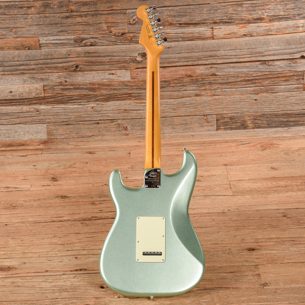 Fender American Professional II Stratocaster Mystic Surf Green 2024 - Angle 5 | MUSICTONER
