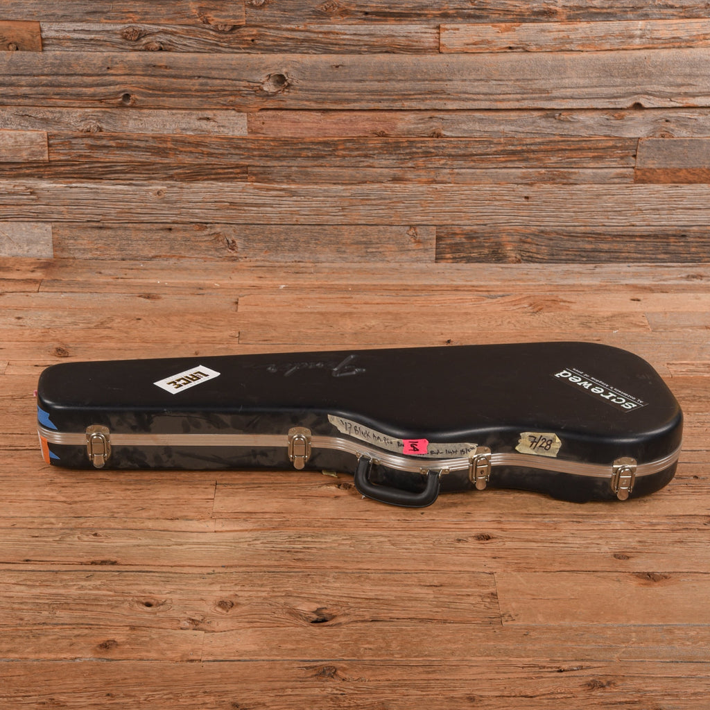 Fender American Professional Stratocaster Black 2017 - Angle 8 | MUSICTONER