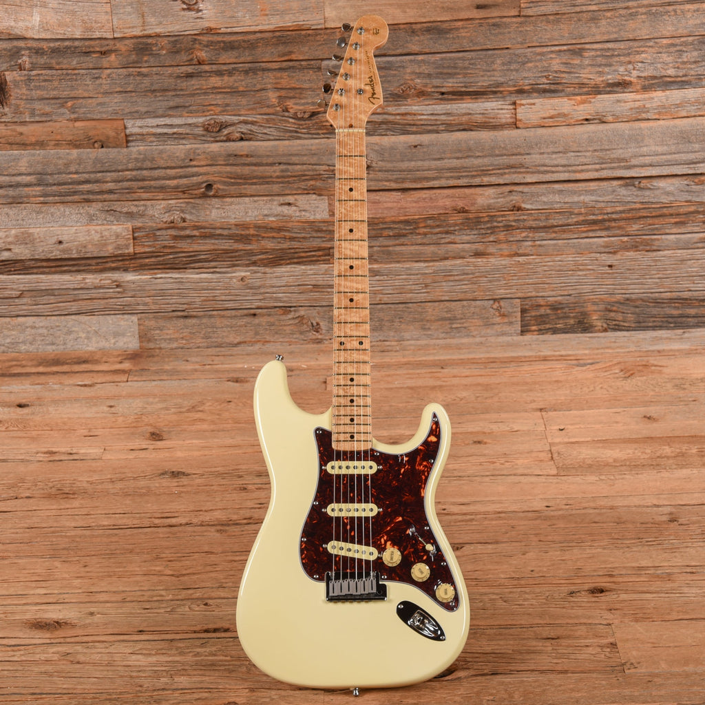 Fender Custom Shop American Classic Stratocaster Olympic White 1994 - Angle 4 | MUSICTONER