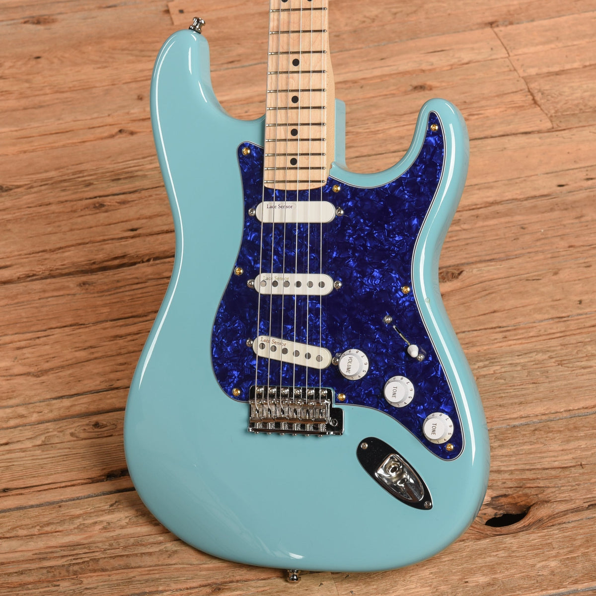 Fender Eric Clapton Strat Neck w/Unknown Body Olympic White - Angle 2 | MUSICTONER