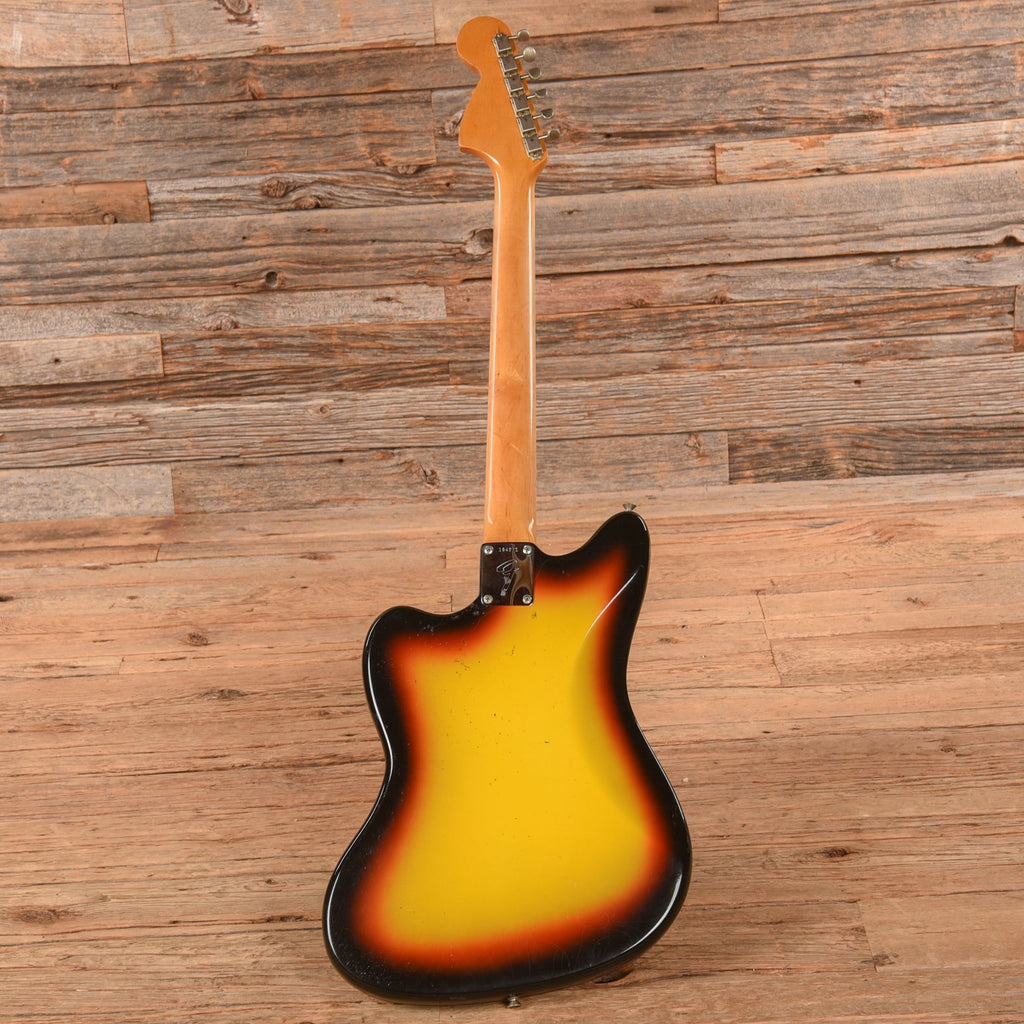 Fender Jazzmaster Sunburst 1966 - Angle 5 | MUSICTONER