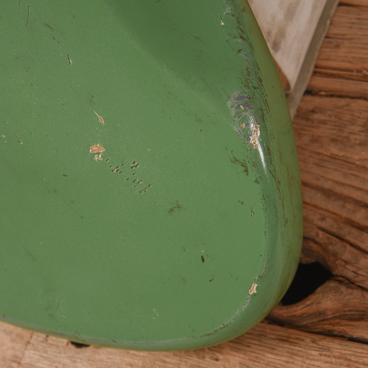 Fender Mustang Green Refin 1977 - Angle 11 | MUSICTONER
