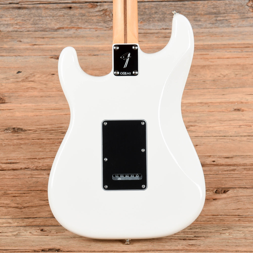 Fender Player II Stratocaster White 2025 - Angle 3 | MUSICTONER