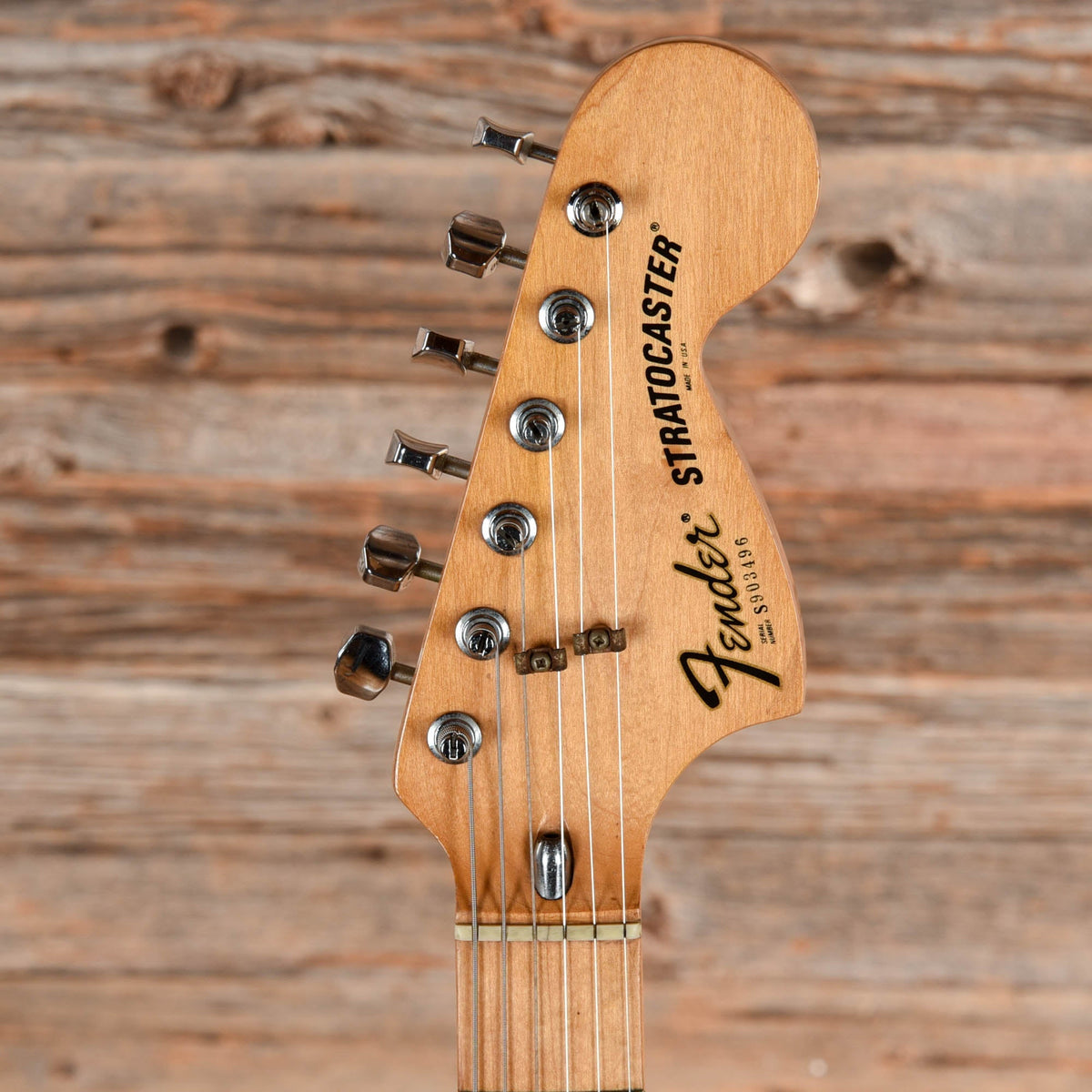 Fender Stratocaster Natural 1979 - Angle 6 | MUSICTONER
