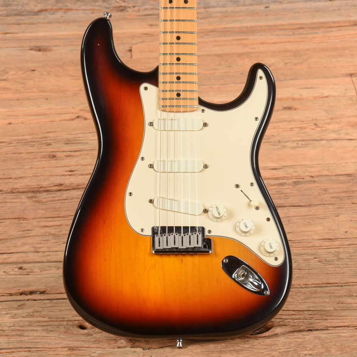 Fender Stratocaster Plus 3-Color Sunburst 1999 - MUSICTONER