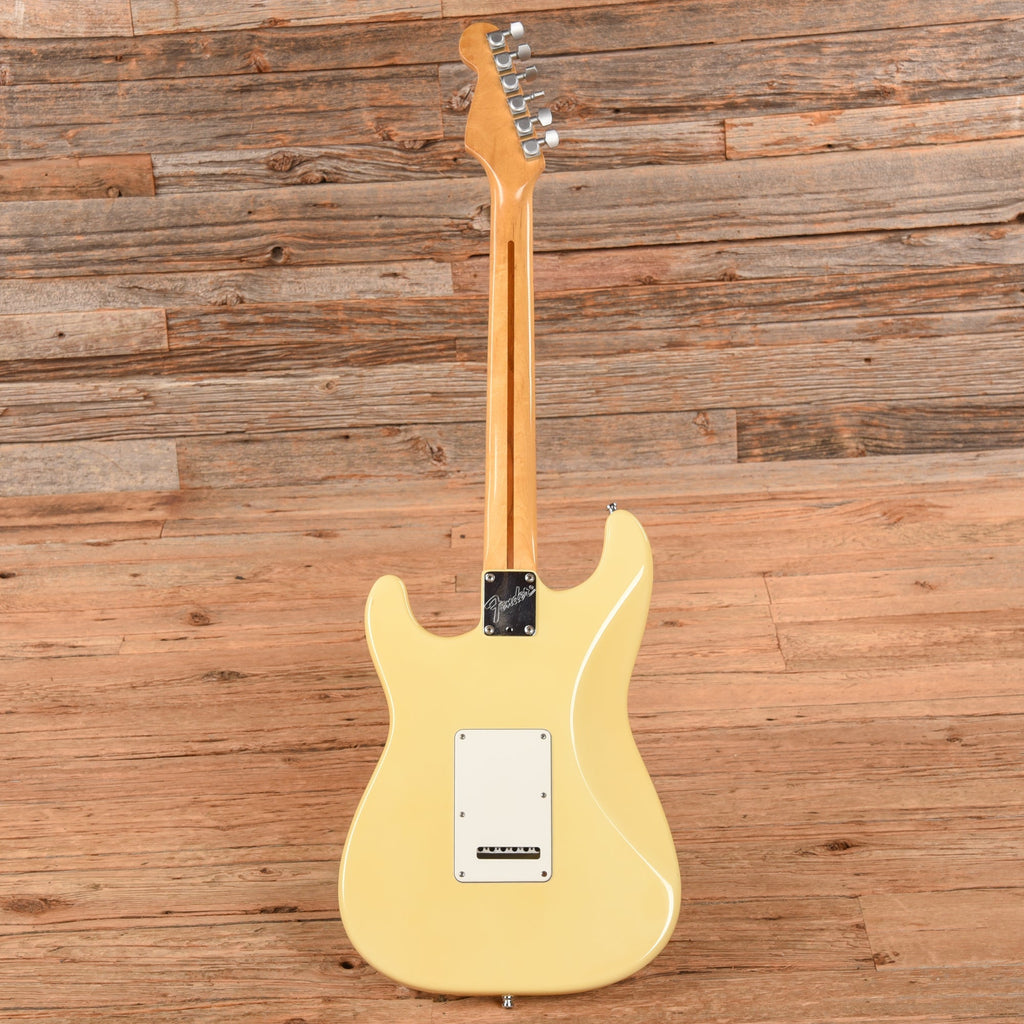 Fender Stratocaster Plus Vintage White 1990 - Angle 5 | MUSICTONER