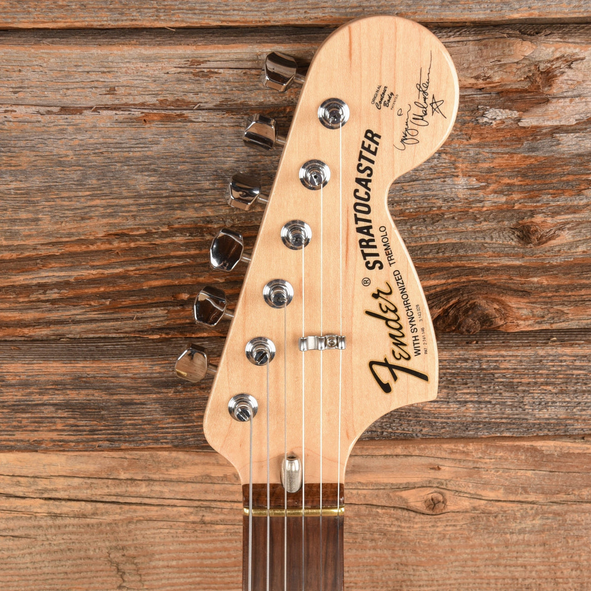 Fender Yngwie Malmsteen Signature Stratocaster Vintage White 2017 - Angle 6 | MUSICTONER