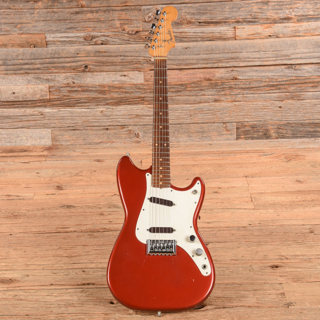 Fender Music Master Candy Apple Red 1959 - John Oates - Angle 4 | MUSICTONER