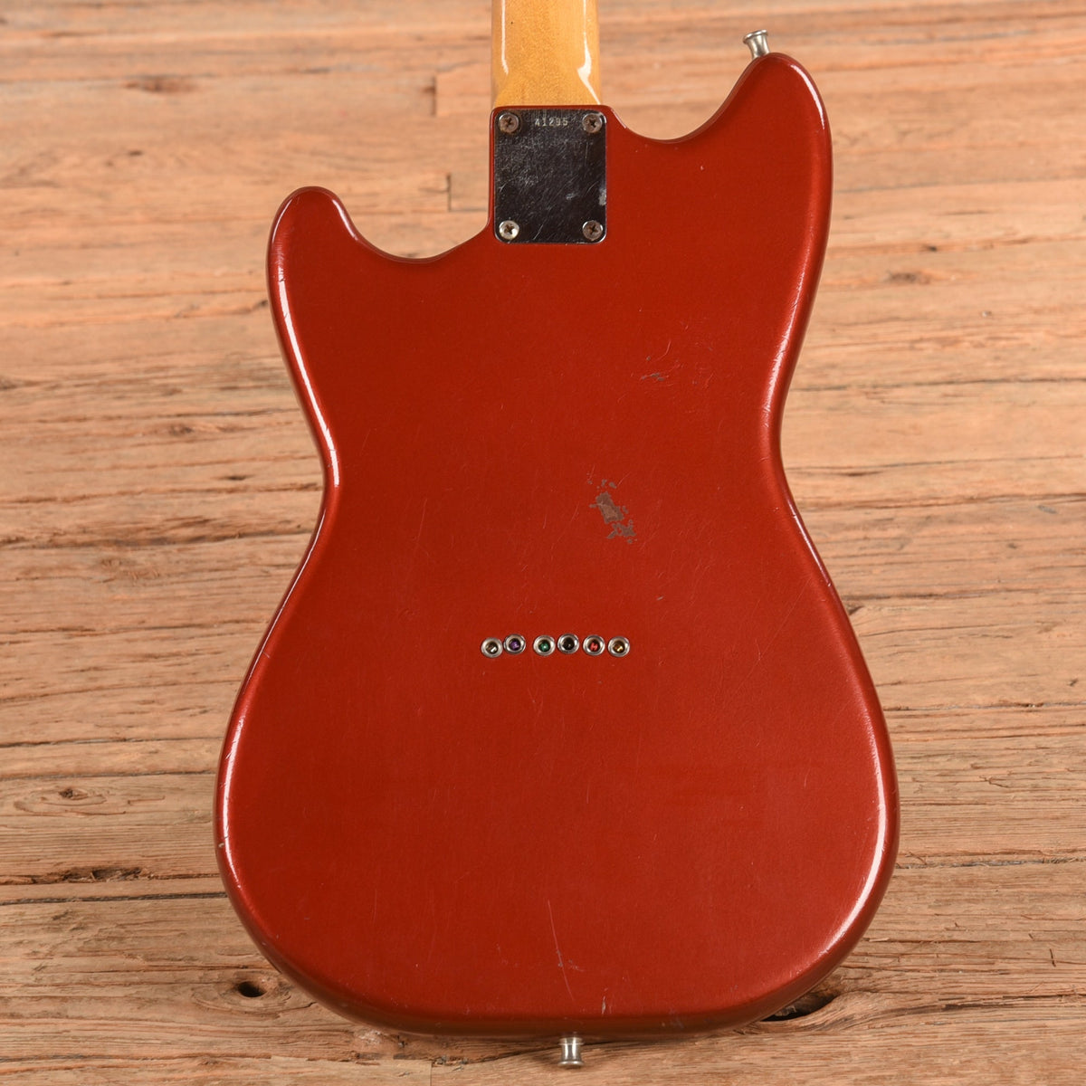 Fender Music Master Candy Apple Red 1959 - John Oates - Angle 3 | MUSICTONER