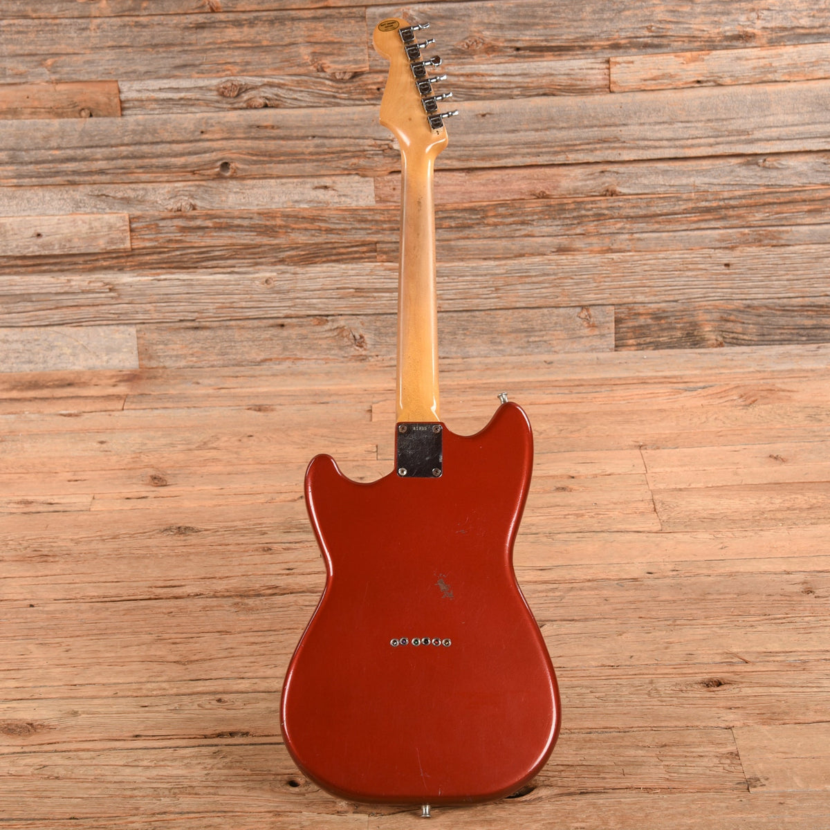 Fender Music Master Candy Apple Red 1959 - John Oates - Angle 5 | MUSICTONER