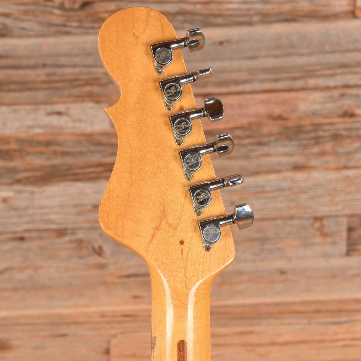 G&L S-500 Black - Angle 7 | MUSICTONER