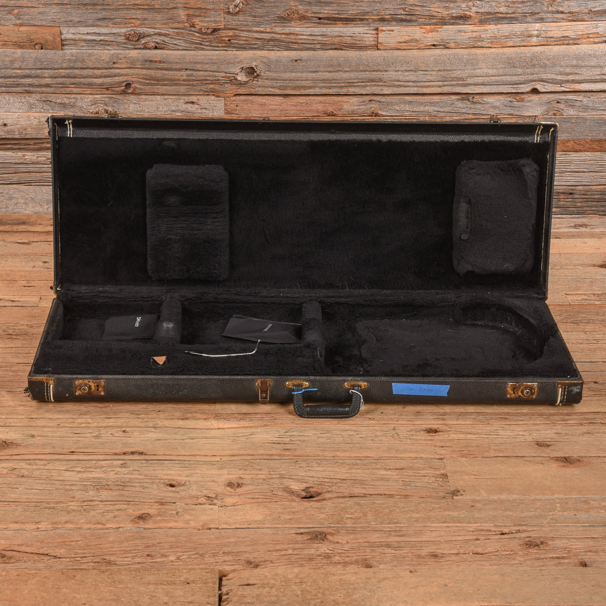 G&L Skyhawk Transparent Aqua - Angle 9 | MUSICTONER