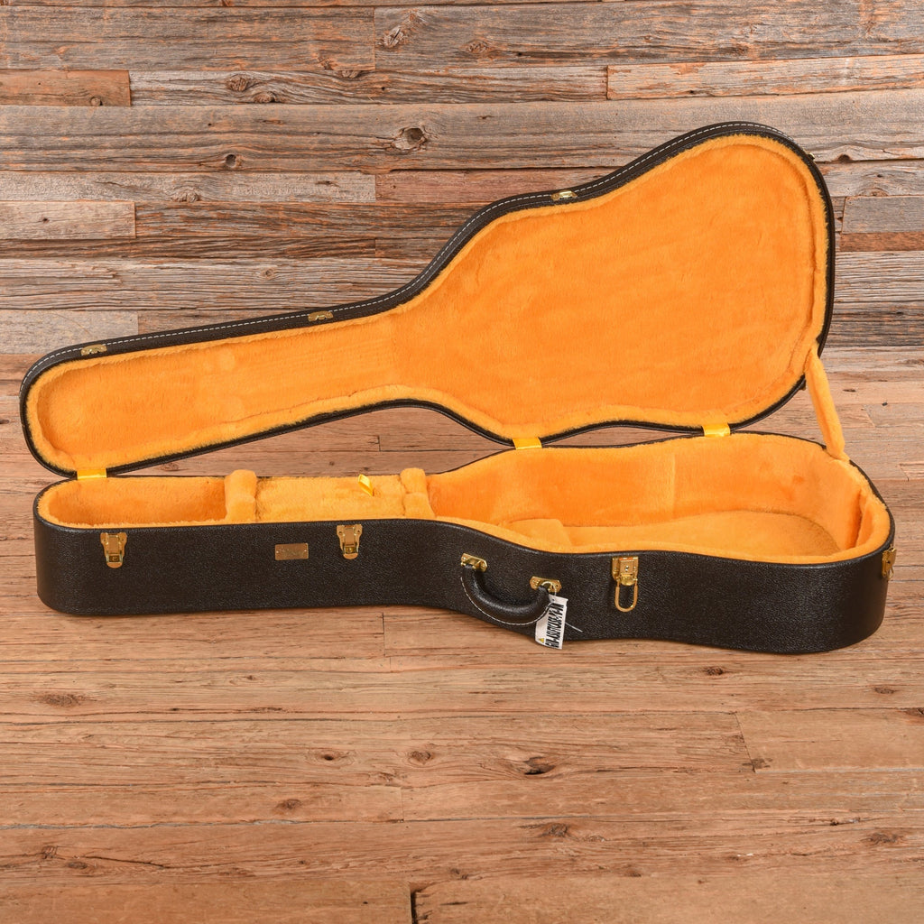 Lifton Historic Dreadnought Hardshell Case Black/Goldenrod - Angle 2 | MUSICTONER