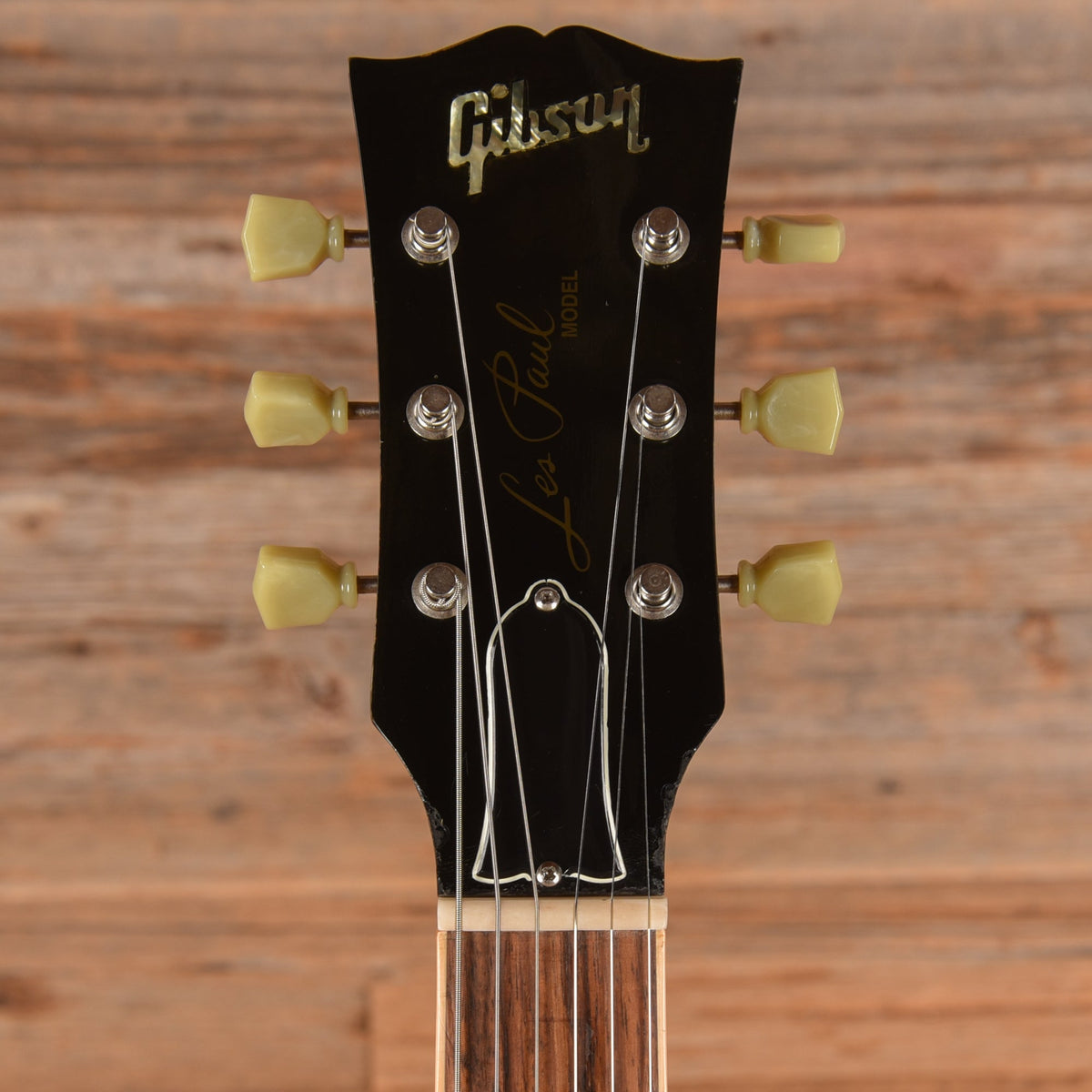 Gibson Les Paul Standard Amber 2005 - Angle 6 | MUSICTONER