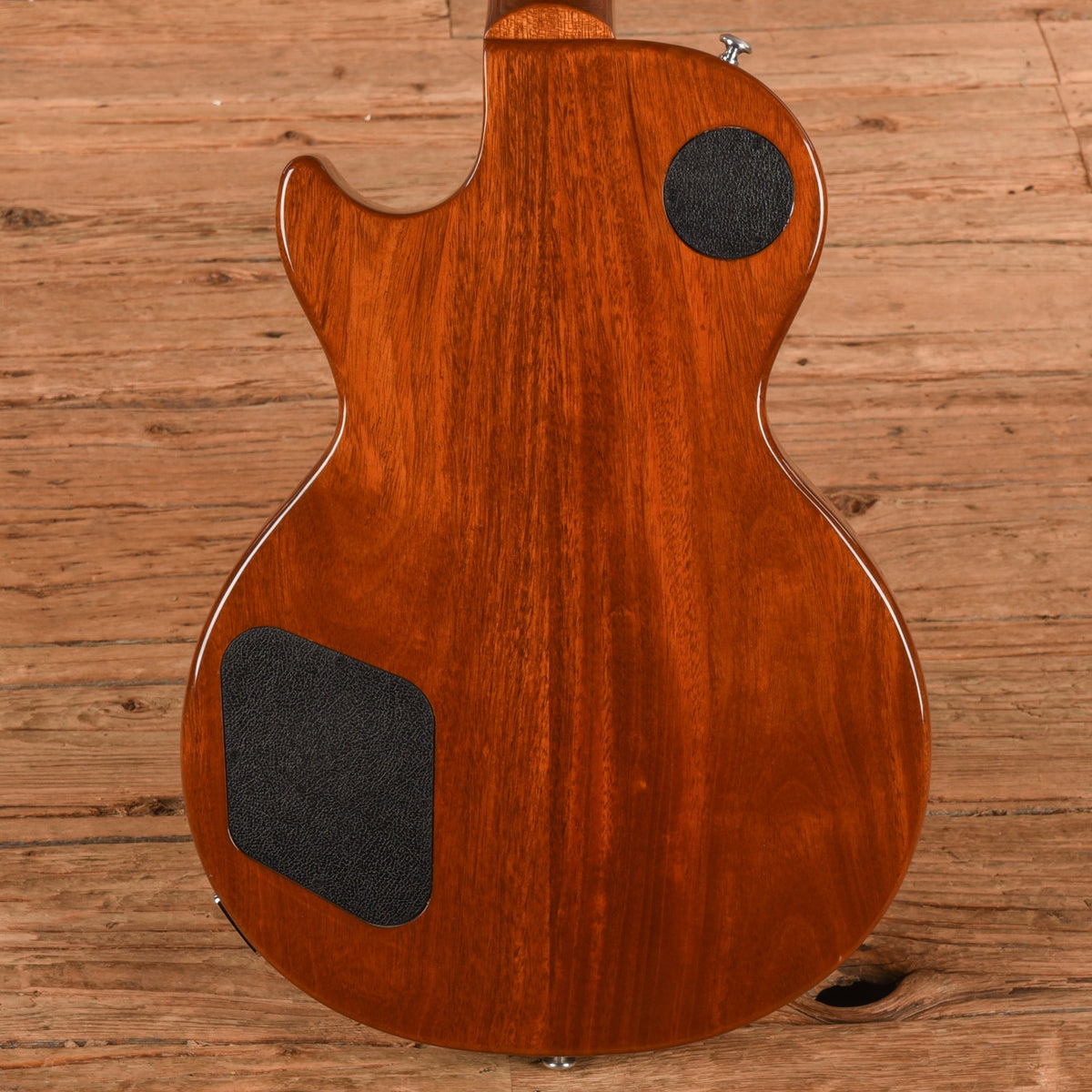 Gibson Les Paul Traditional Sunburst 2019 - Angle 3 | MUSICTONER