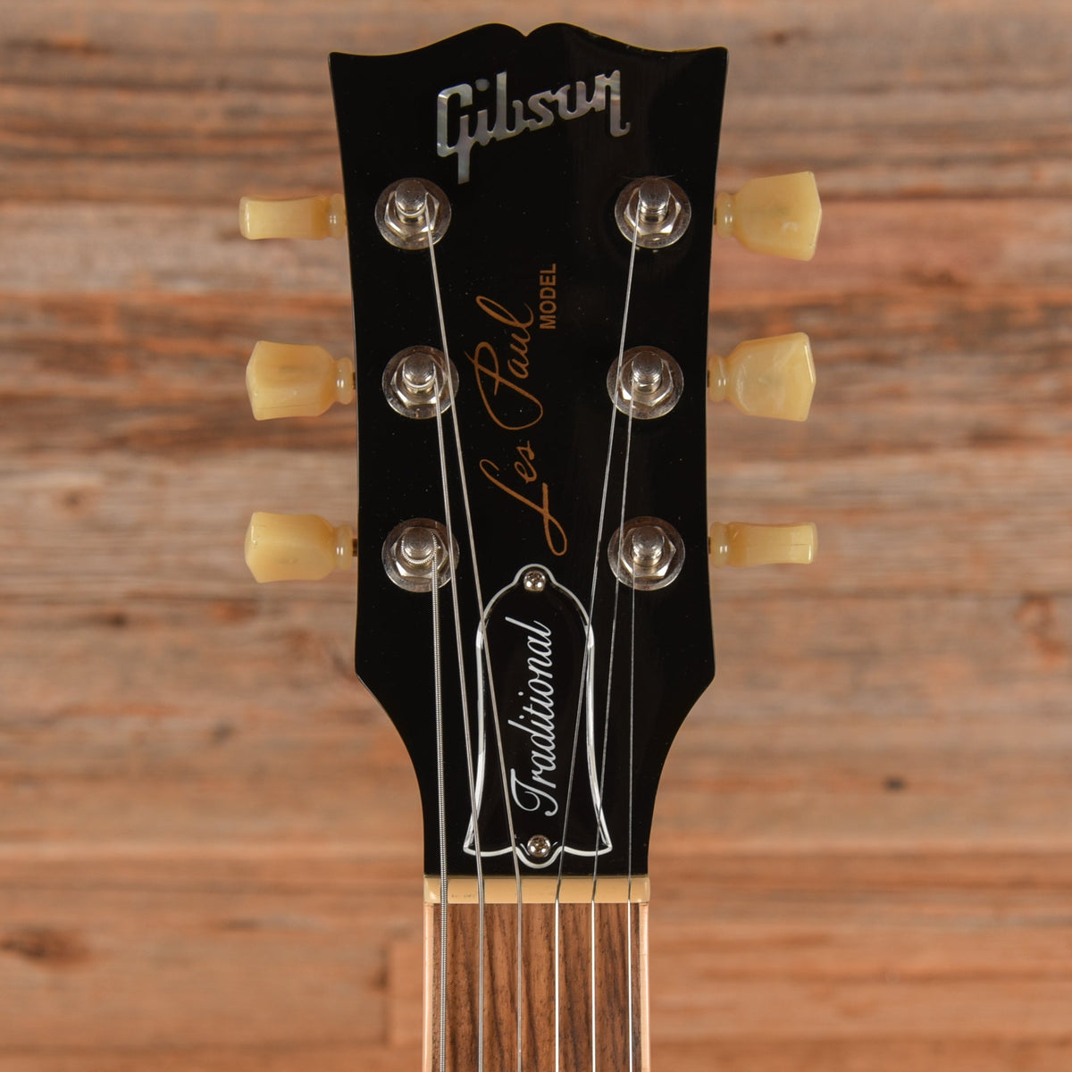 Gibson Les Paul Traditional Sunburst 2019 - Angle 6 | MUSICTONER