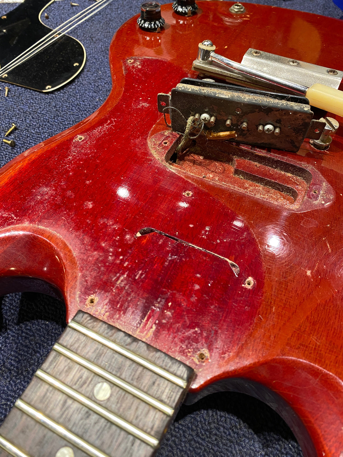 Gibson SG Junior Cherry 1965 - Angle 12 | MUSICTONER